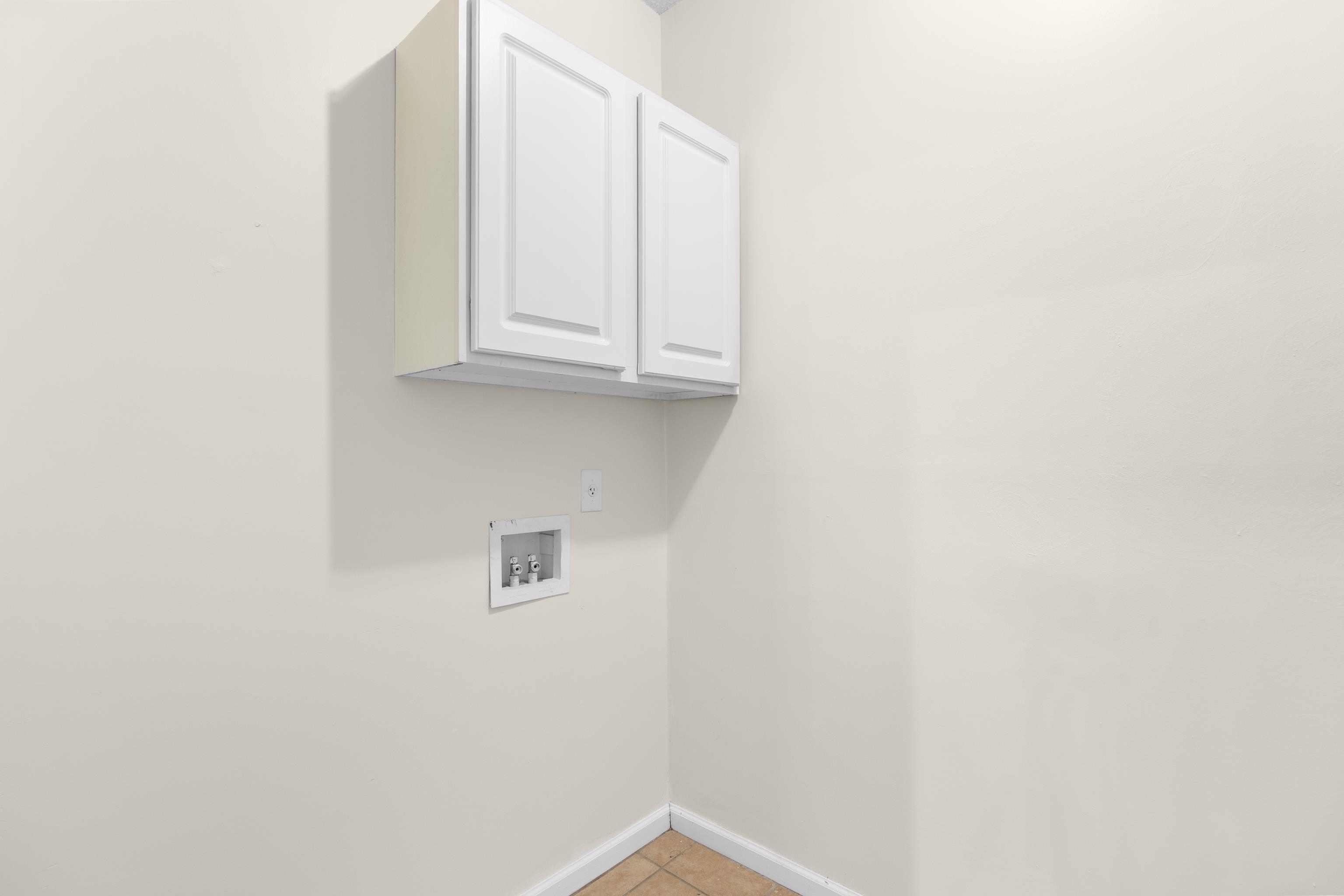 5846 Longwood Dr. Property Photo 21