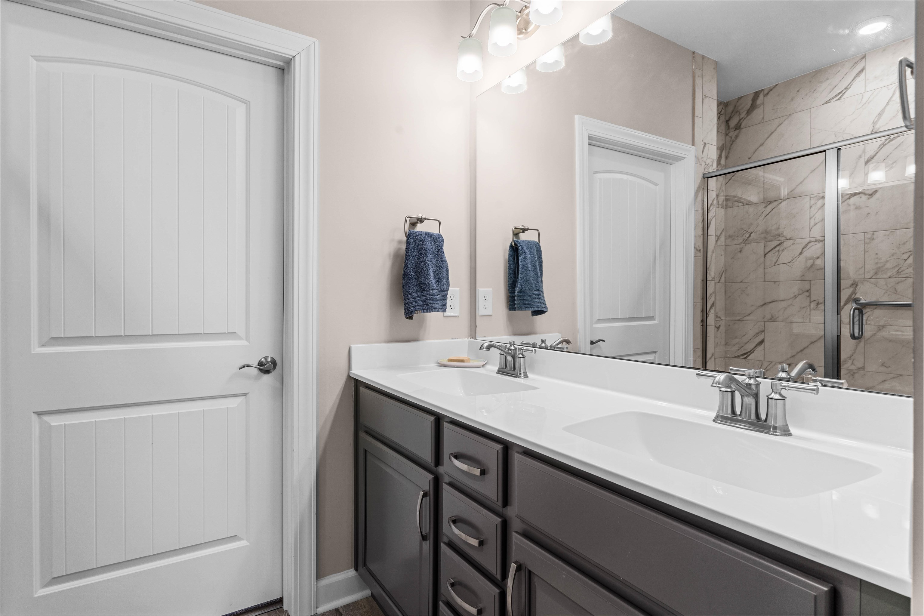 1011 Cascade Loop Property Photo 17