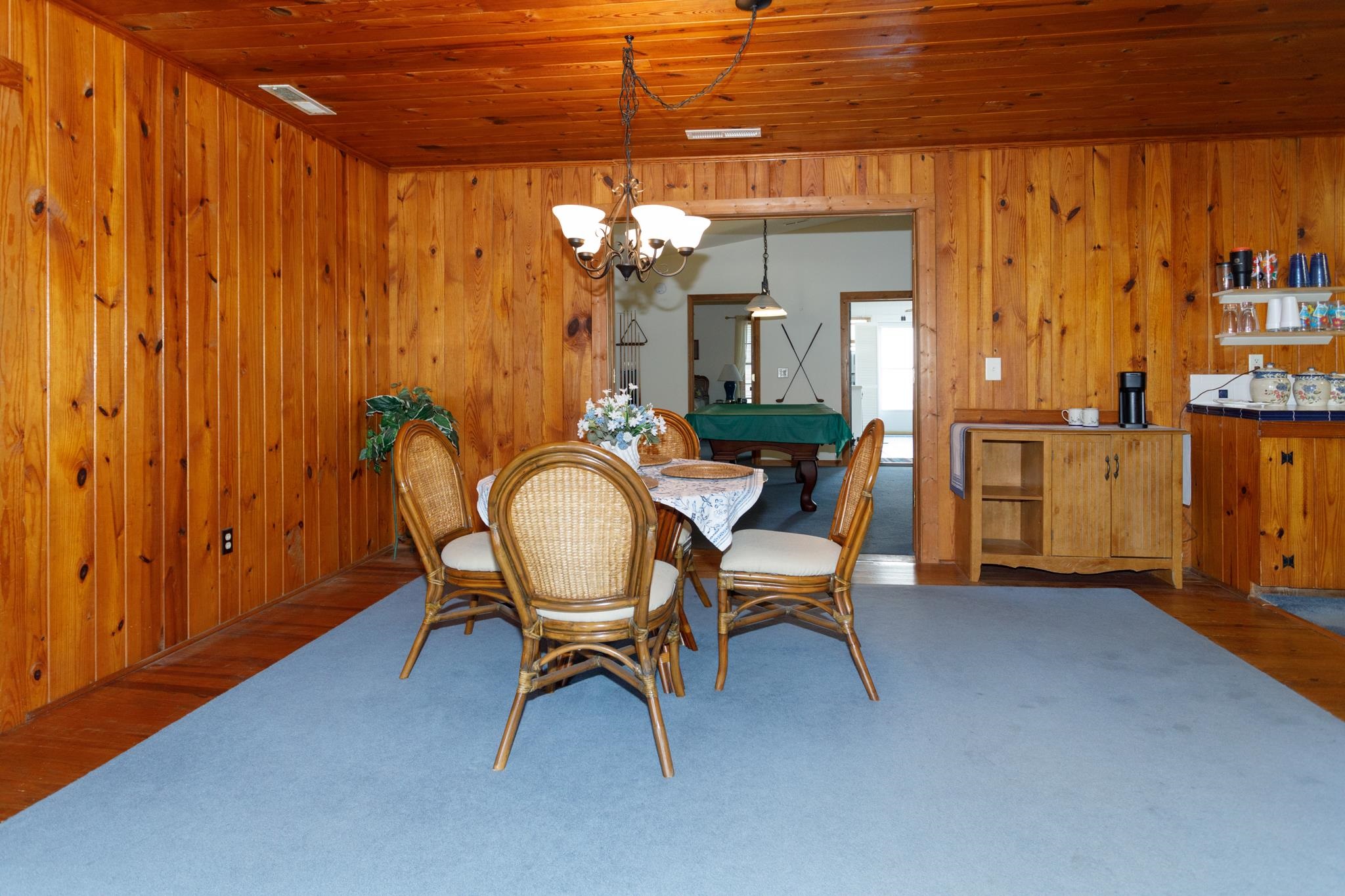 1606 Hillside Dr. S Property Photo 8