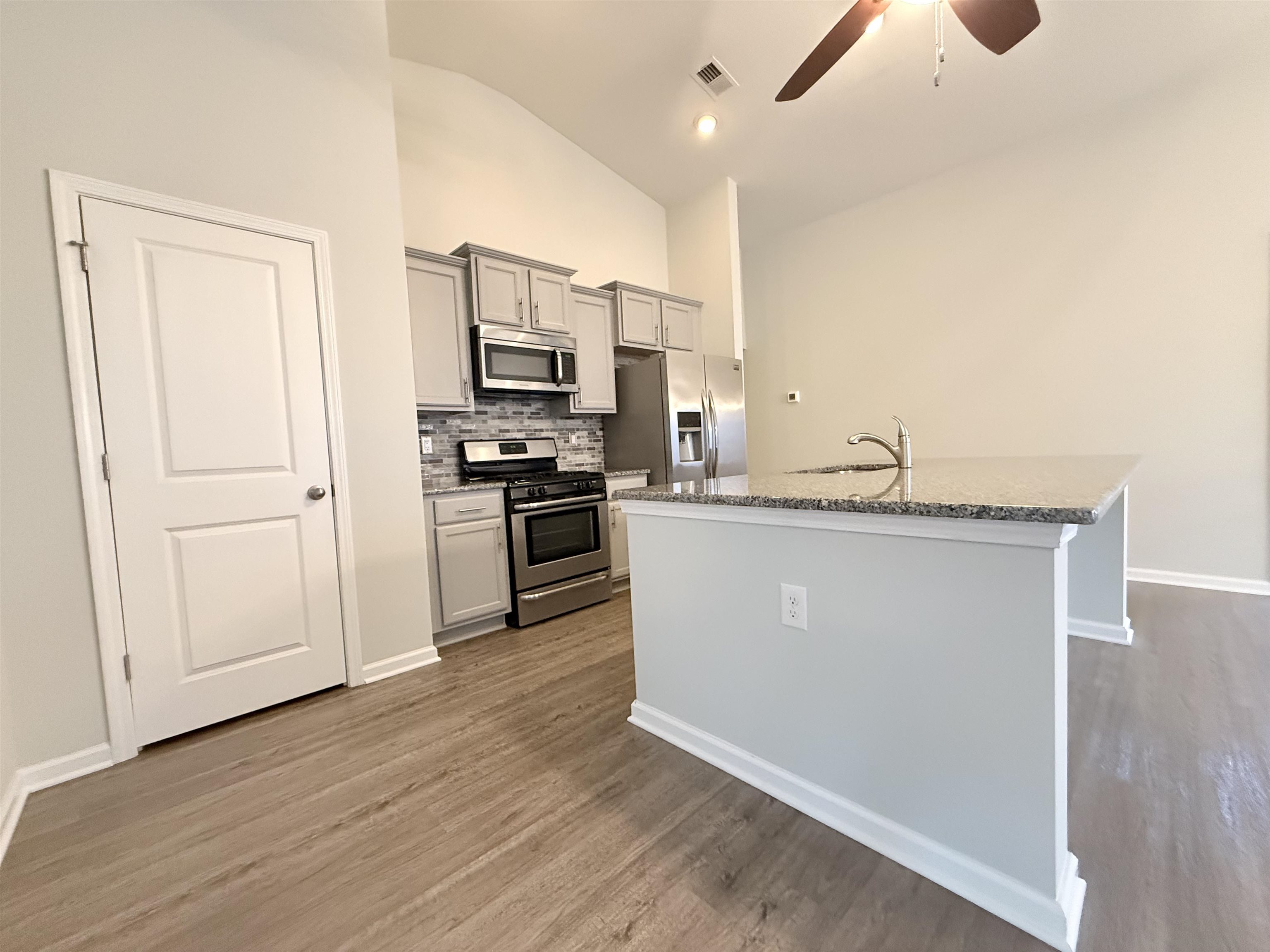 4348 Livorn Loop Property Photo 6