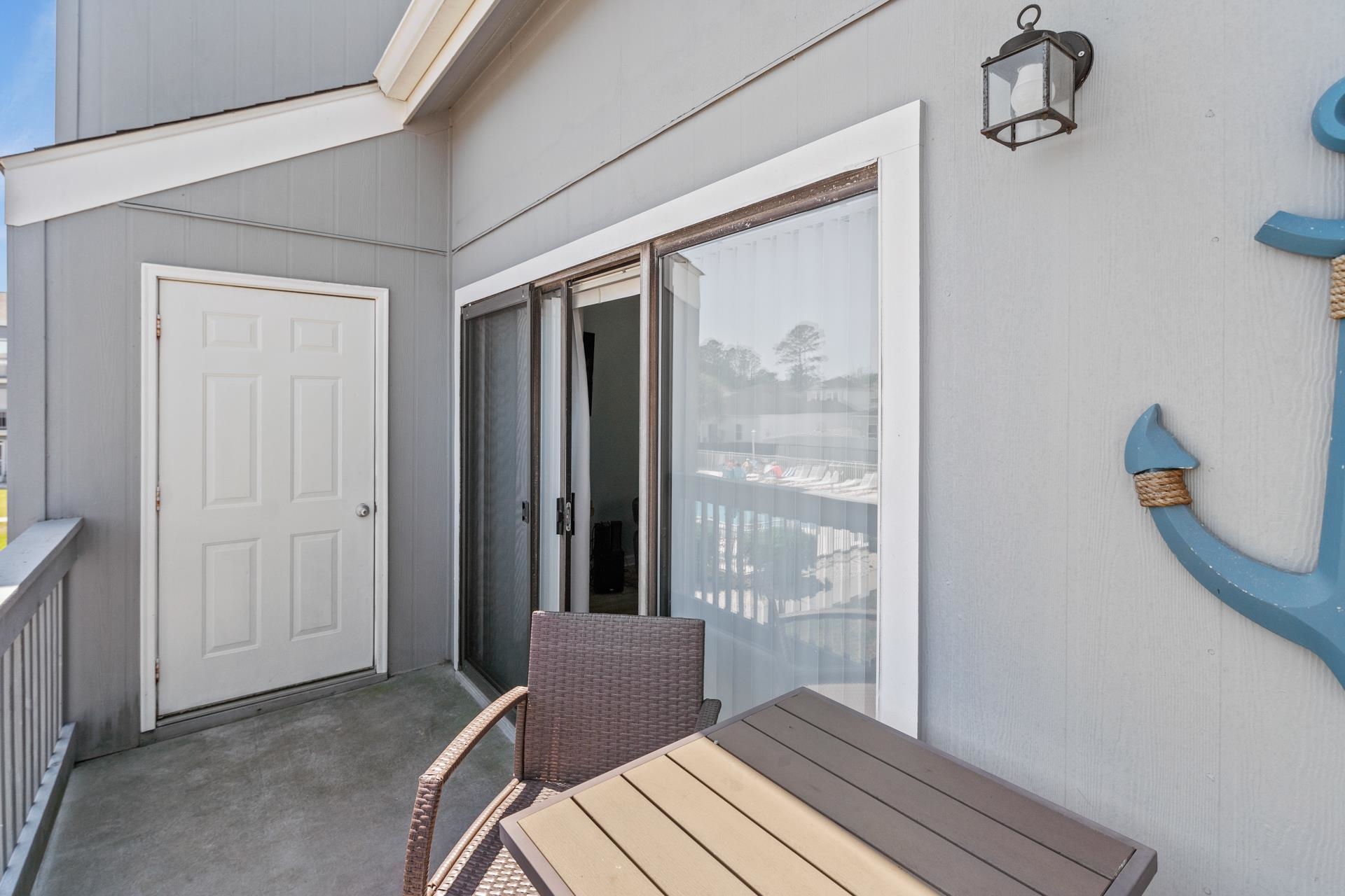 1890 Colony Dr. Property Photo 2