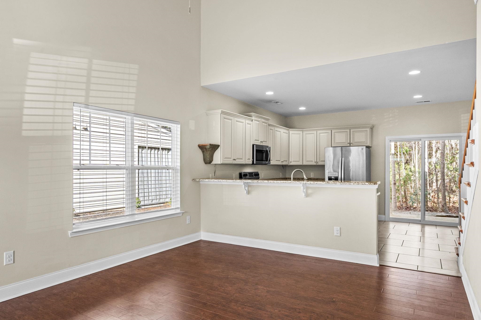 1086 Dinger Ct. Property Photo 12