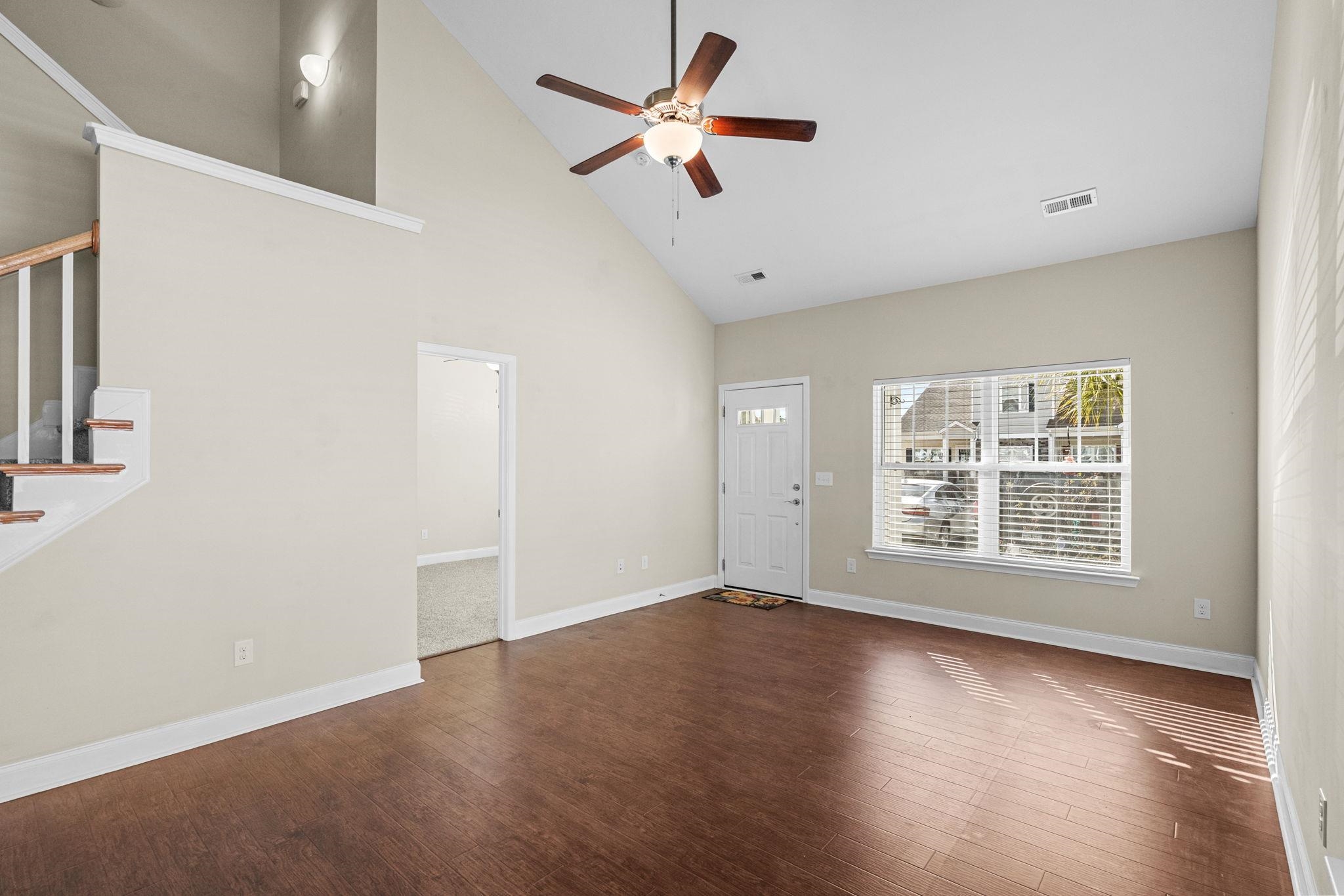 1086 Dinger Ct. Property Photo 13
