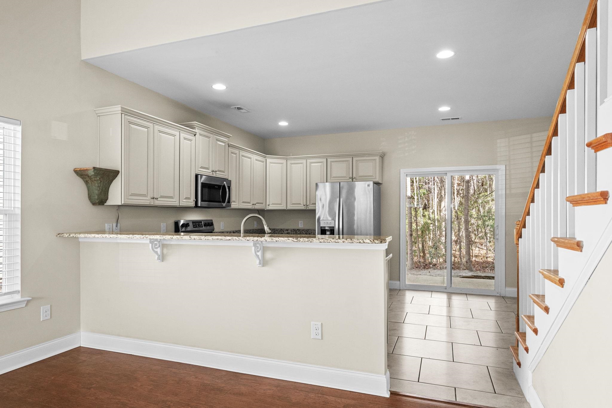 1086 Dinger Ct. Property Photo 14