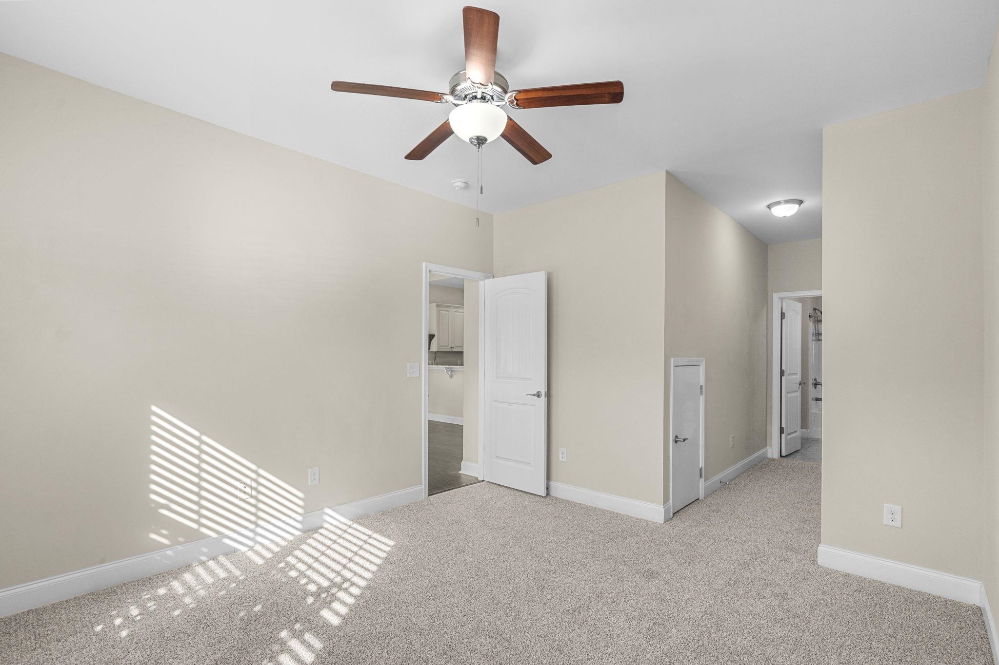 1086 Dinger Ct. Property Photo 23