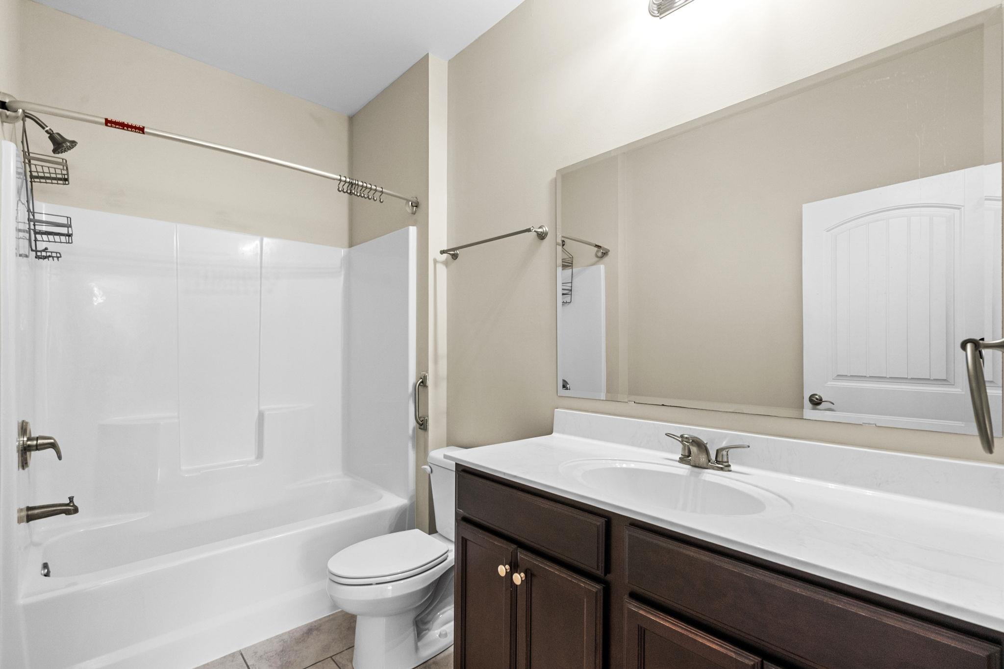 1086 Dinger Ct. Property Photo 24