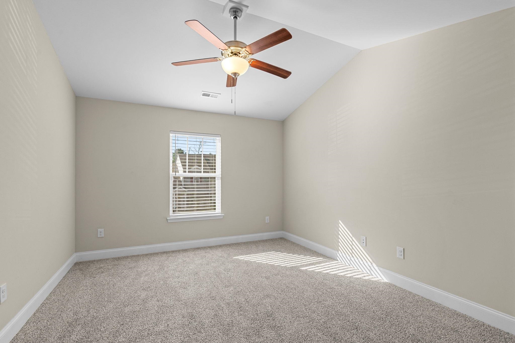 1086 Dinger Ct. Property Photo 25