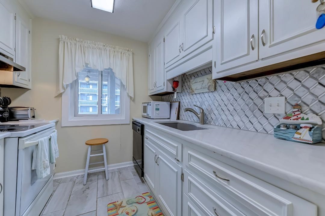 206 Maison Dr. Property Photo 2