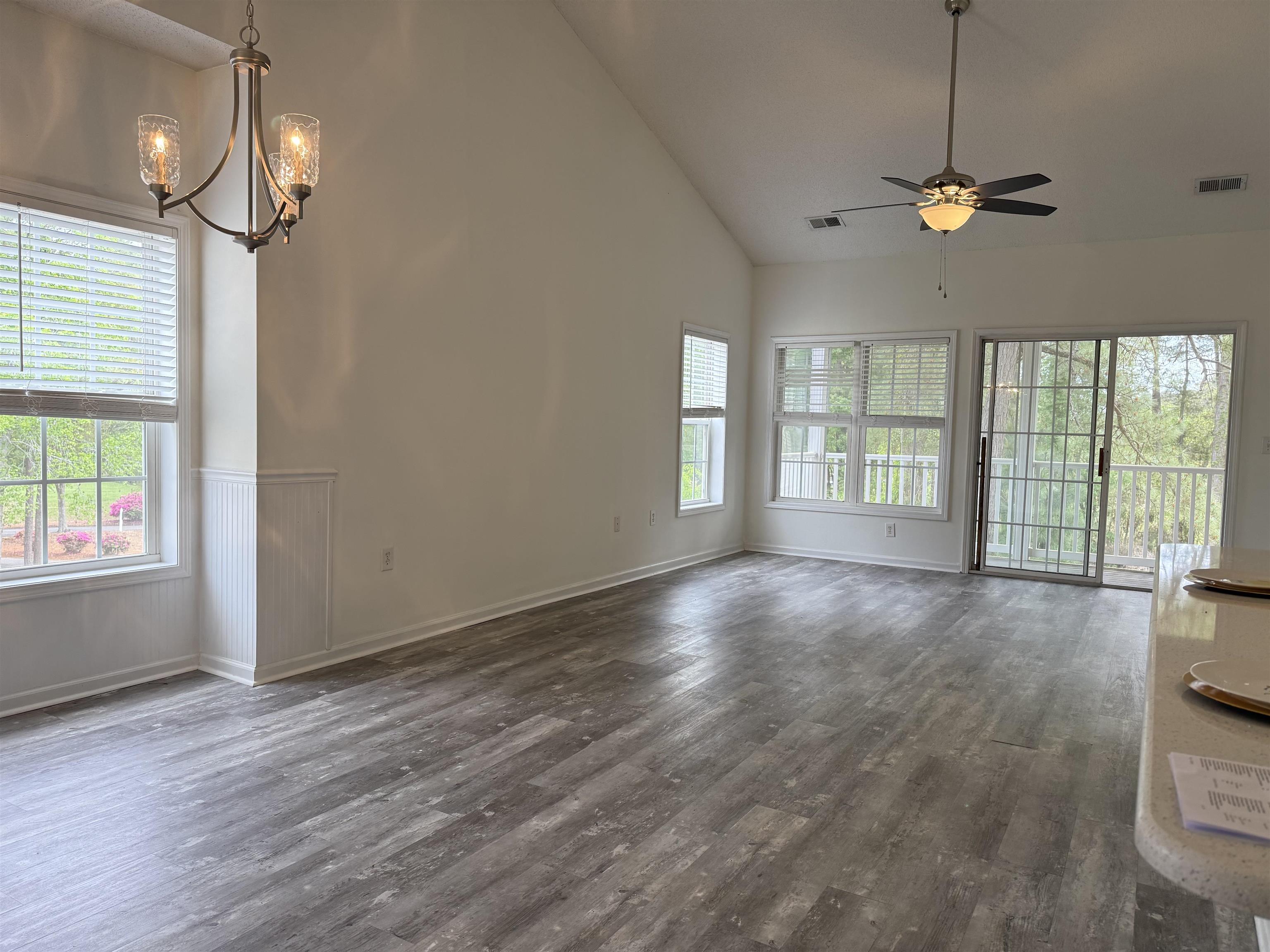 5828 Longwood Dr. Property Photo 8