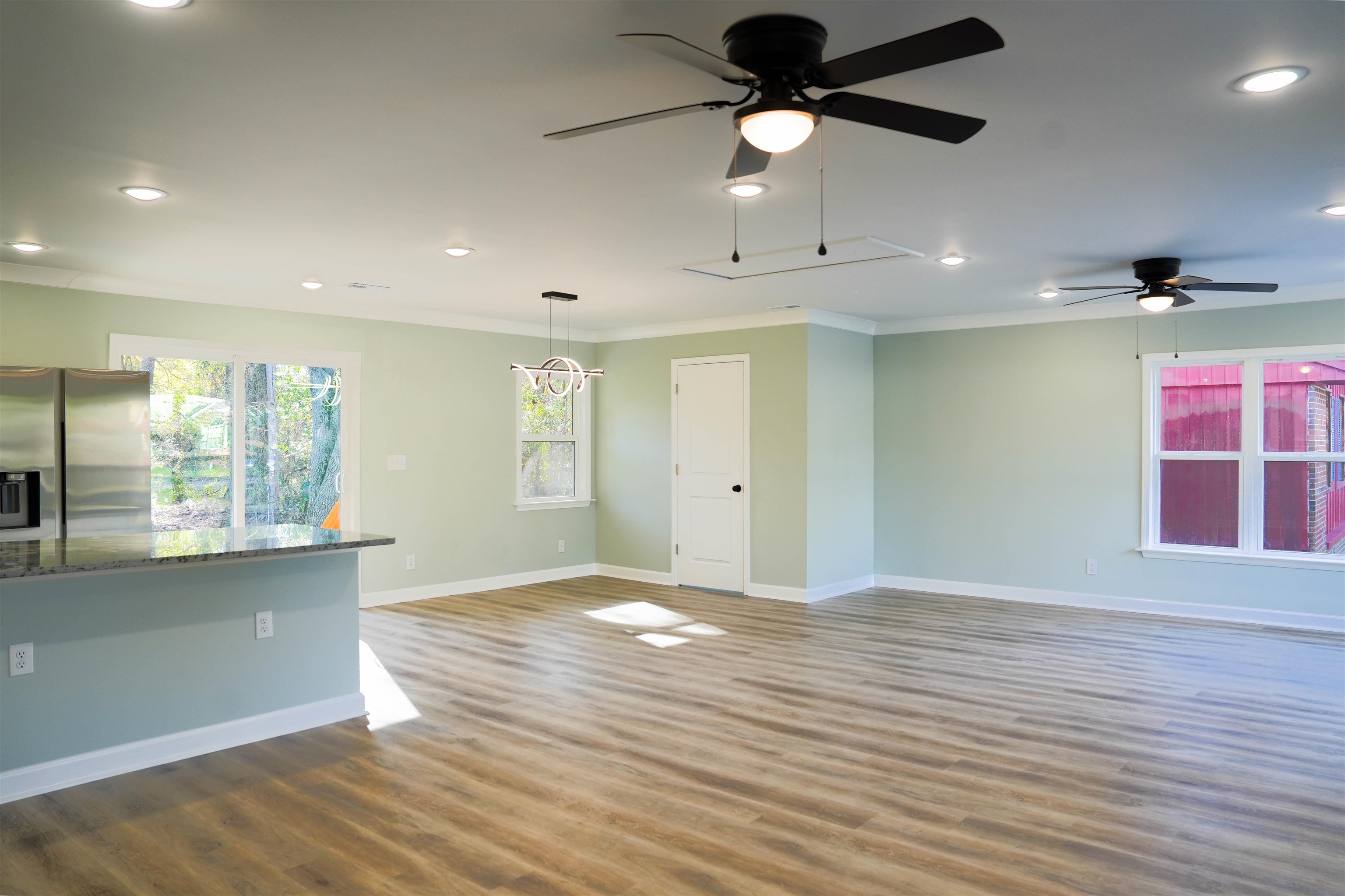 1104 Ragin St. Property Photo 5