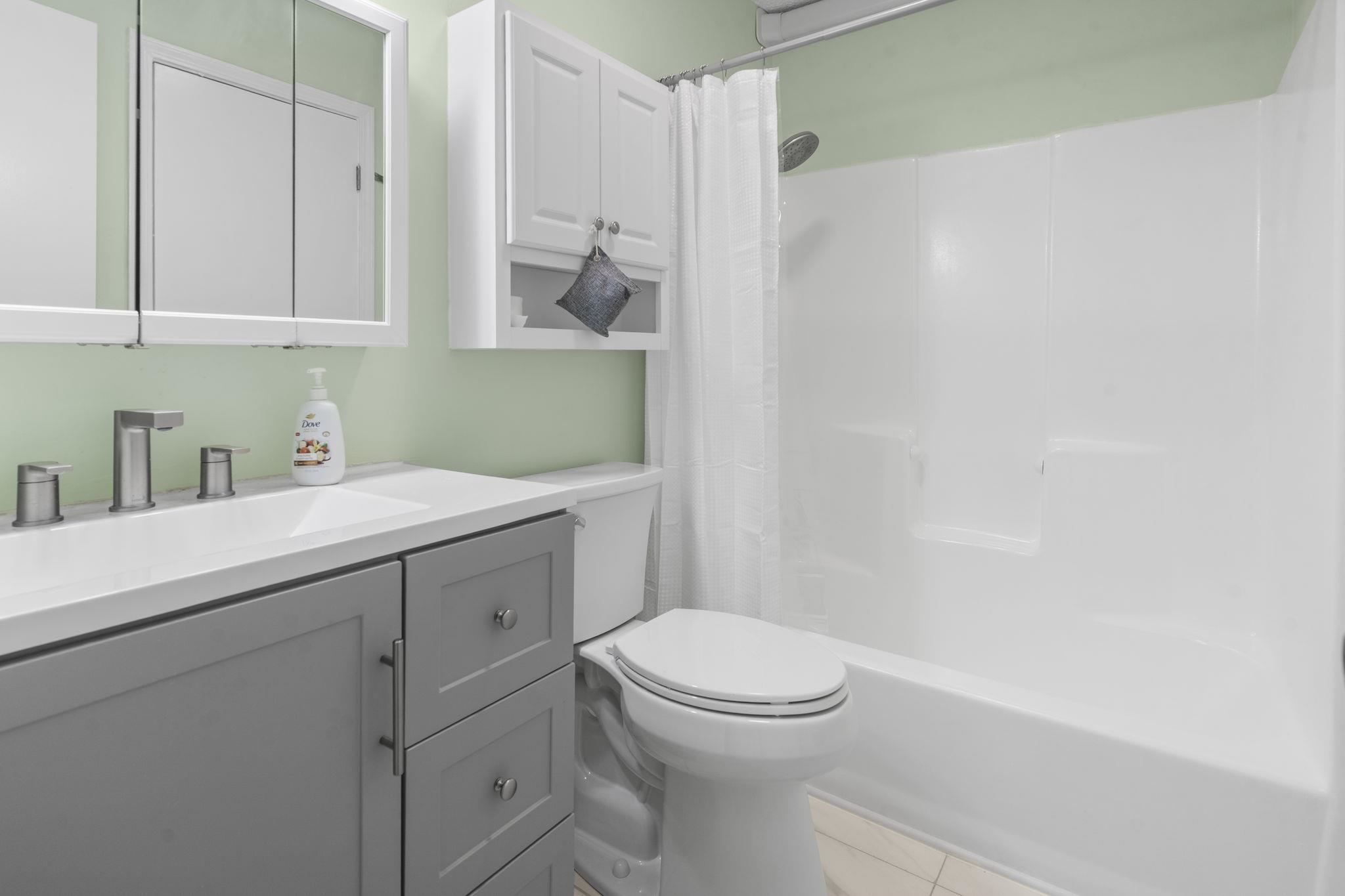 209 Cedar St. Property Photo 7