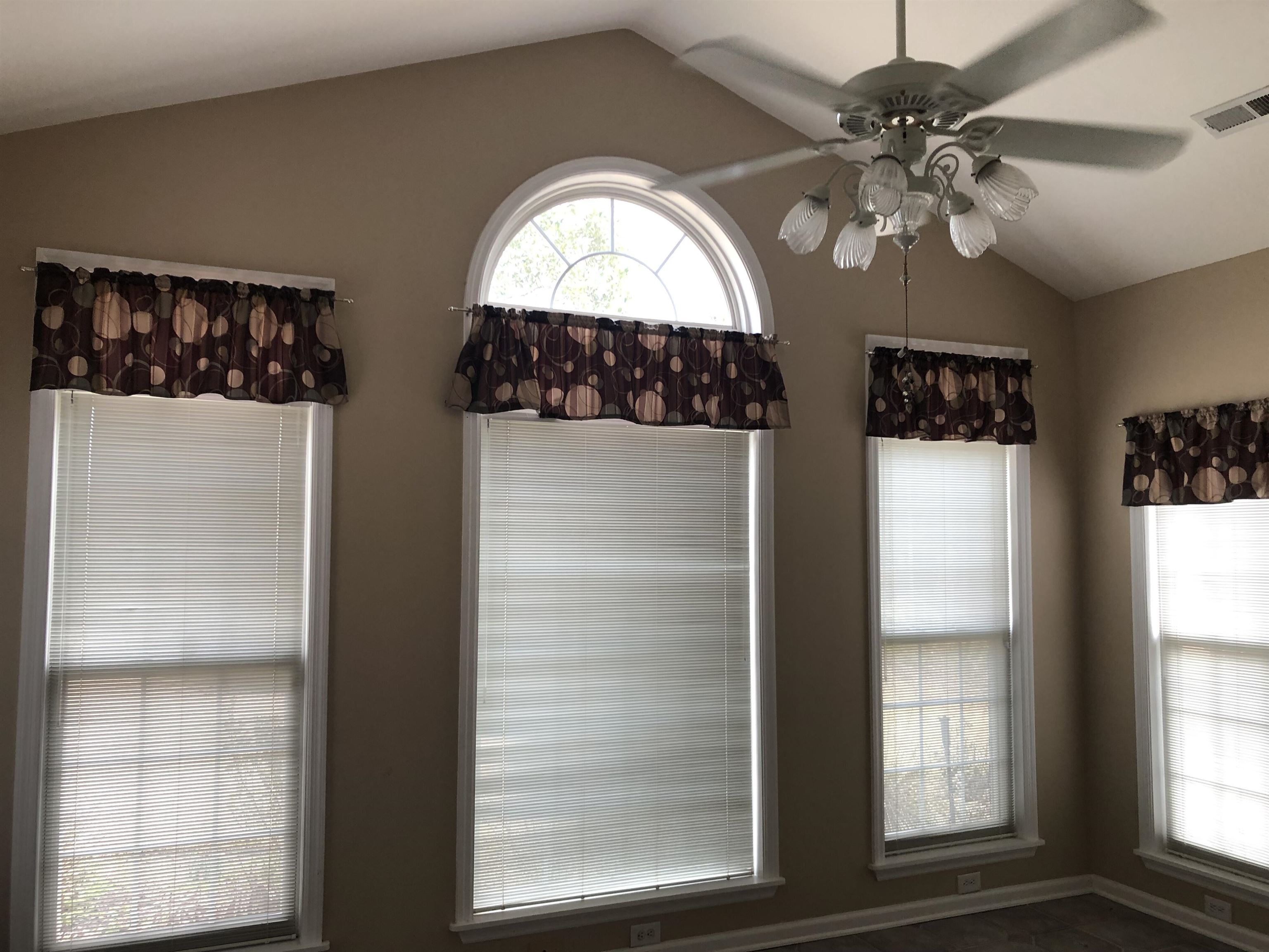 3635 Cedar Creek Run Property Photo 11