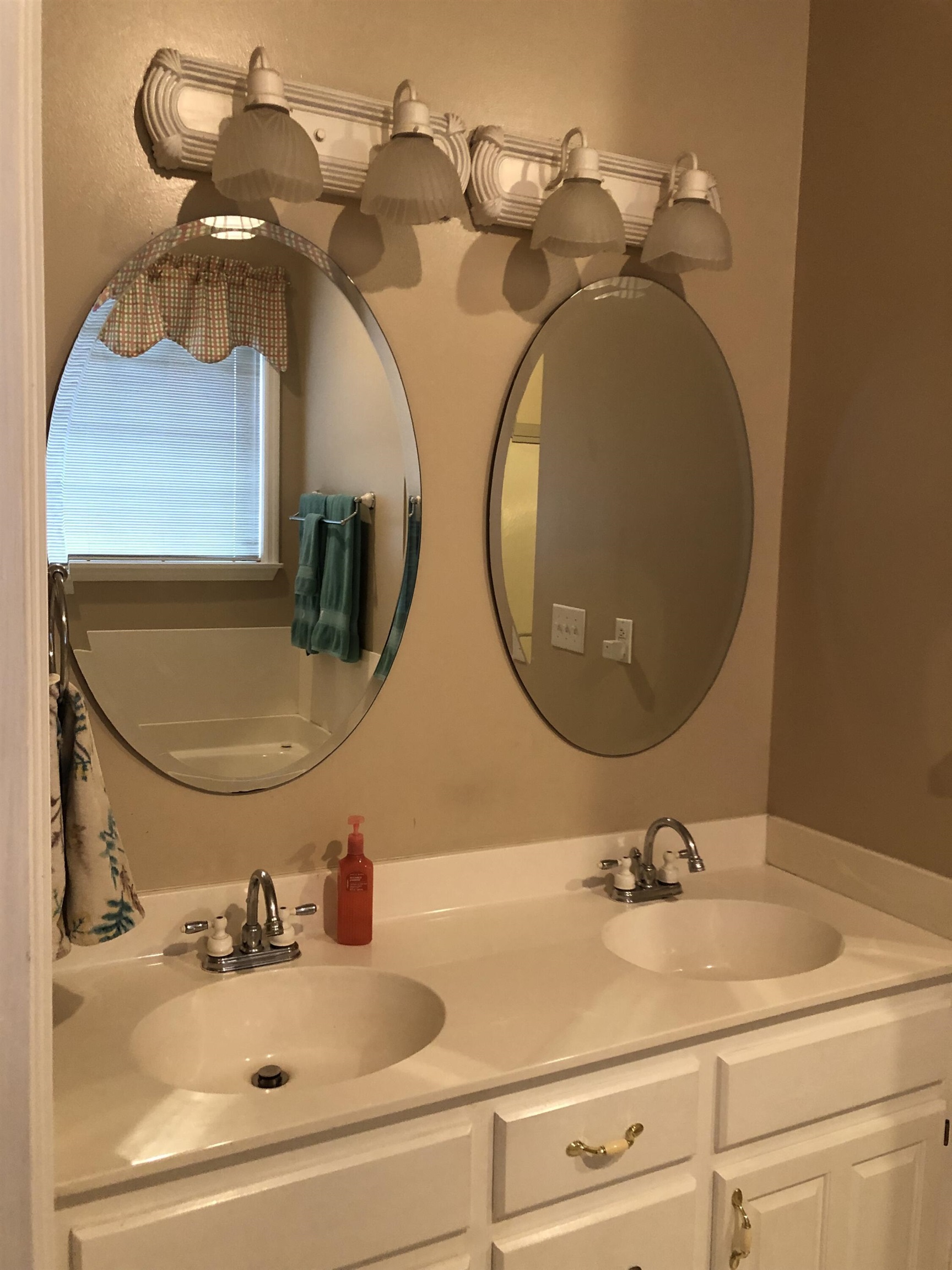 3635 Cedar Creek Run Property Photo 15