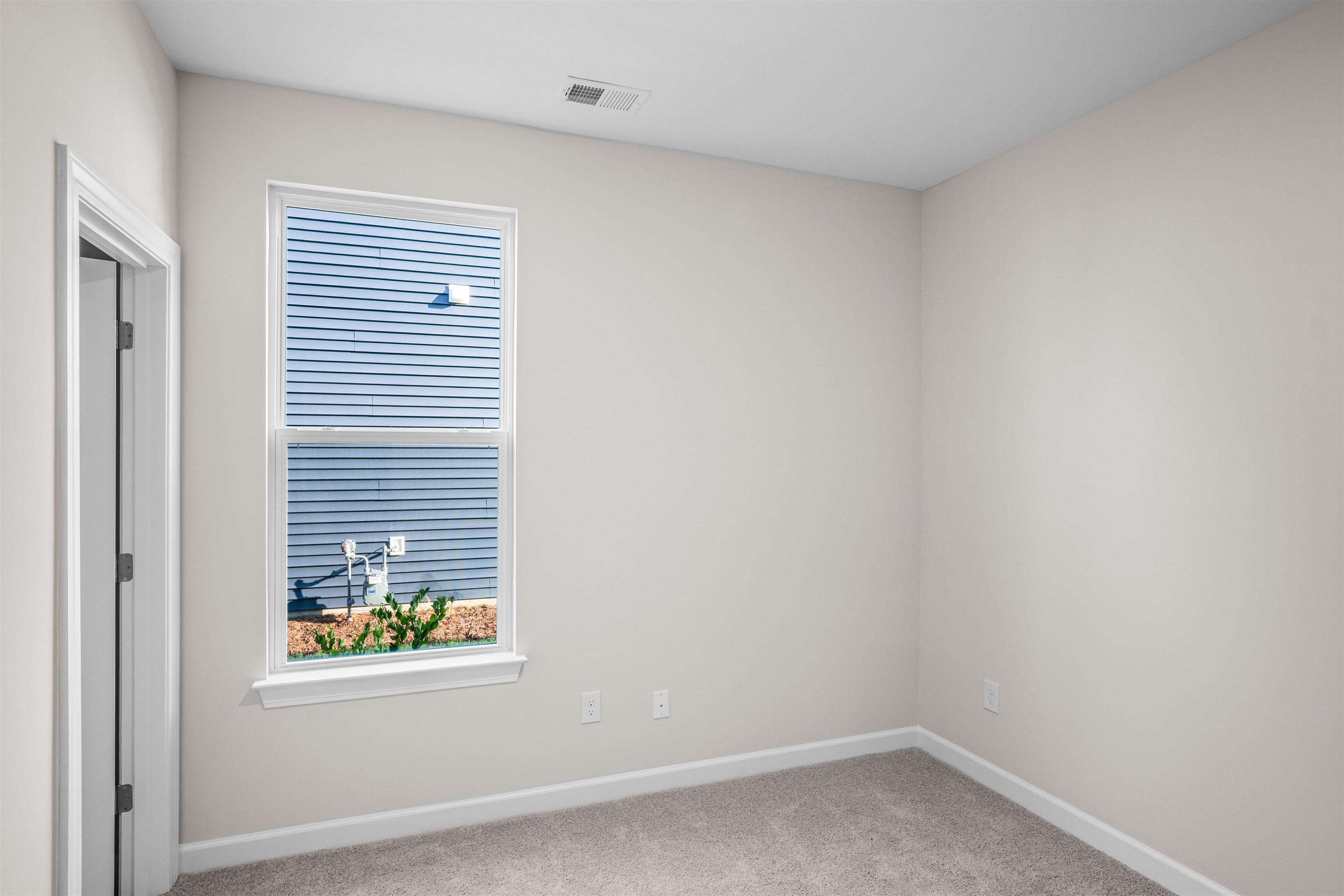 2040 Woodrush Loop Property Photo 23