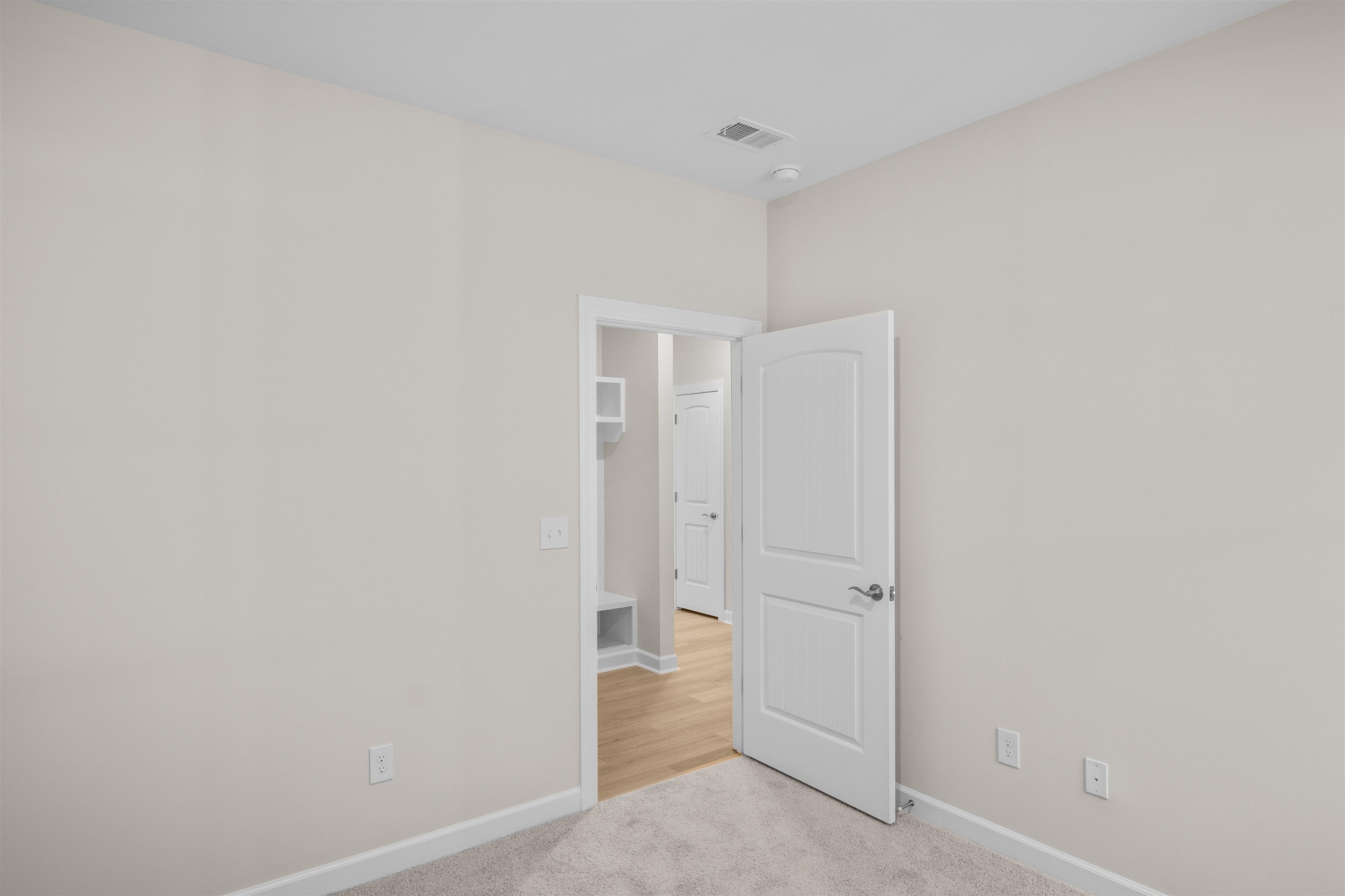 2040 Woodrush Loop Property Photo 24
