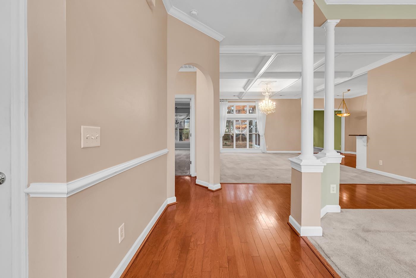 486 Camden Circle Property Photo 4