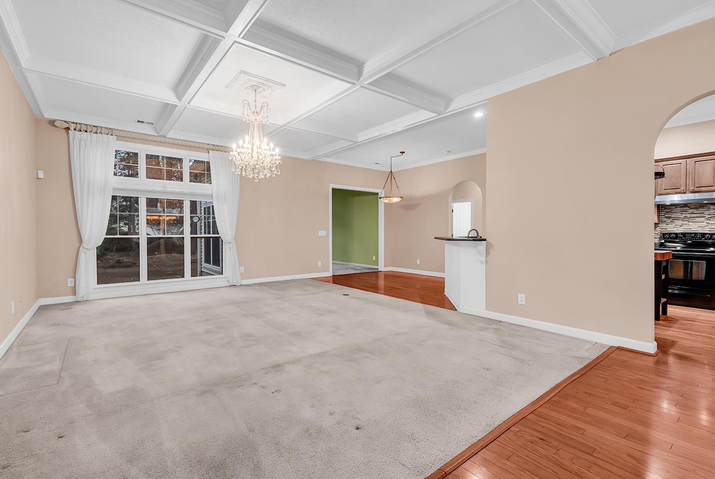 486 Camden Circle Property Photo 8