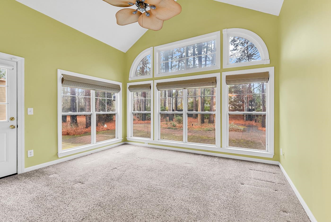 486 Camden Circle Property Photo 13