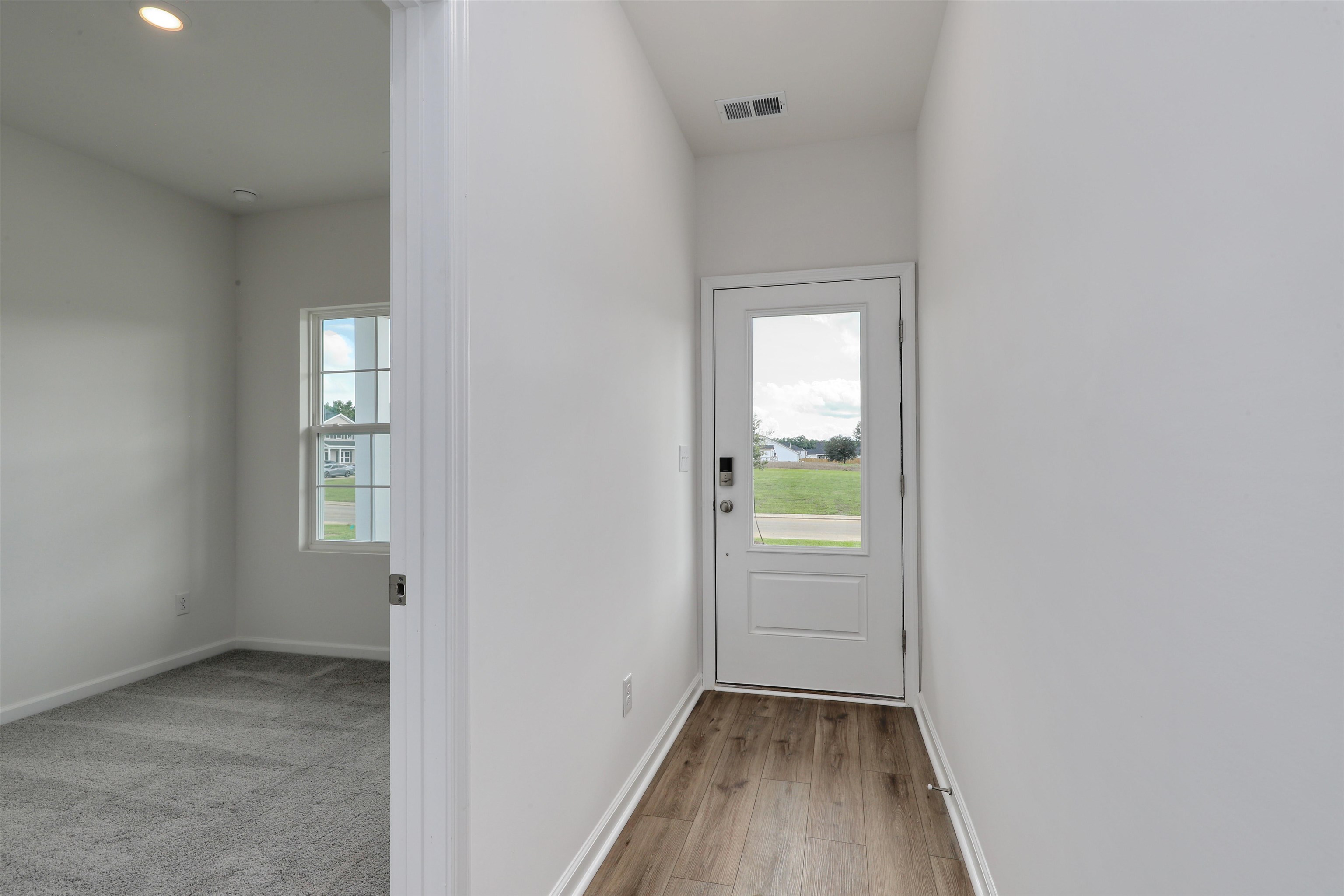 452 Atamasco Ct. Property Photo 5