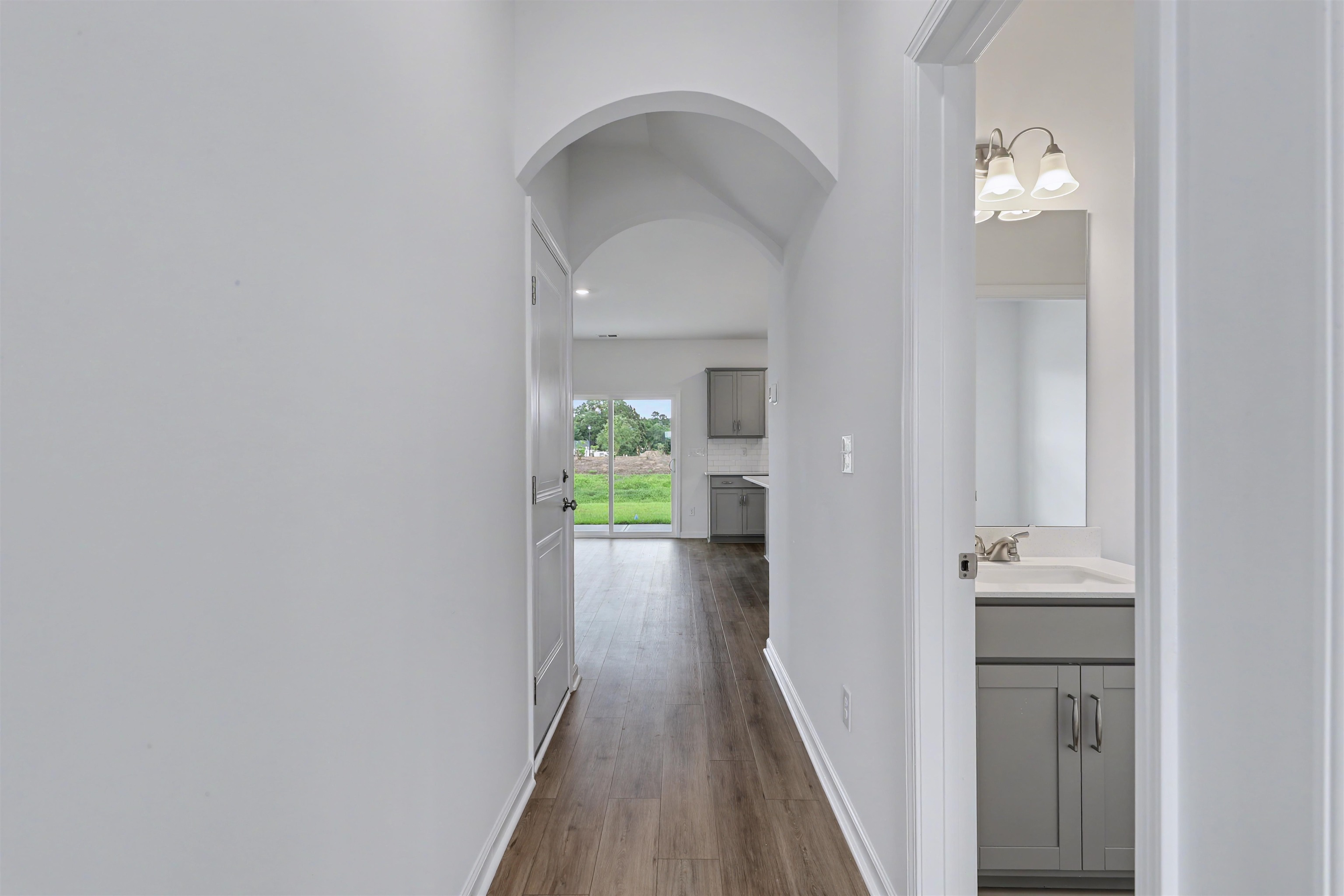 452 Atamasco Ct. Property Photo 6