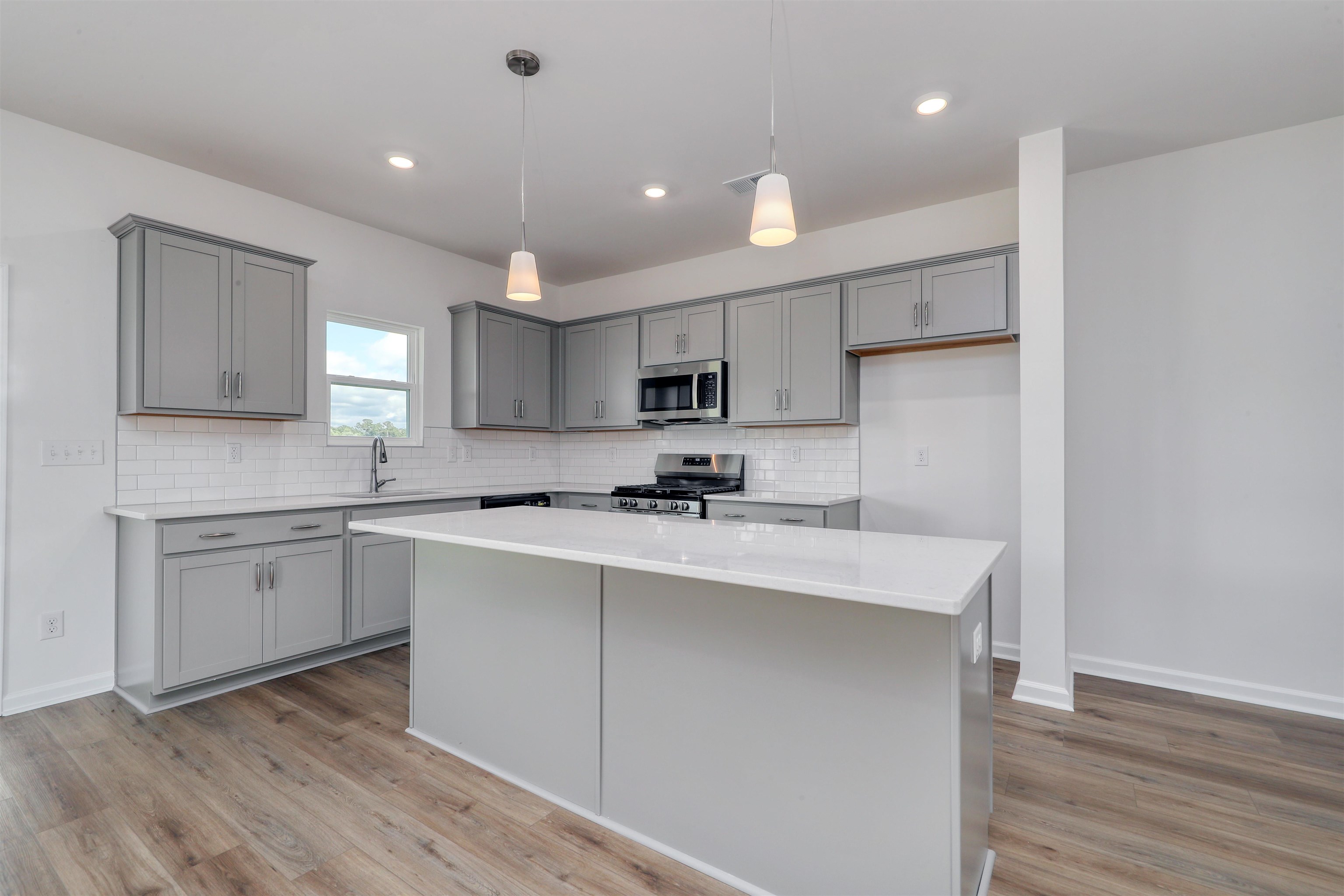 452 Atamasco Ct. Property Photo 8