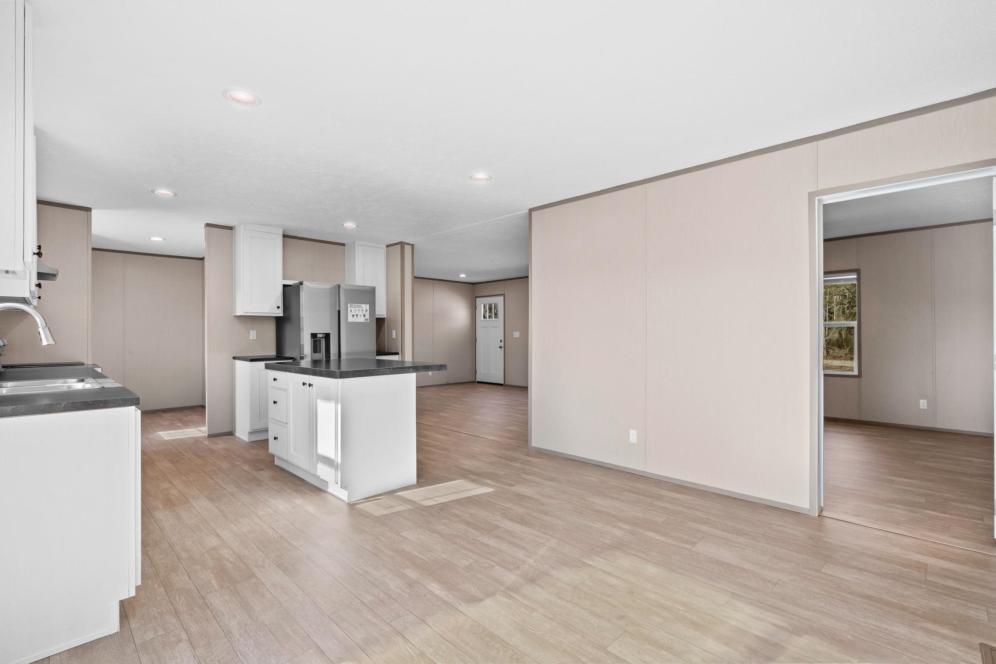 7136 Highway 366 Property Photo 5