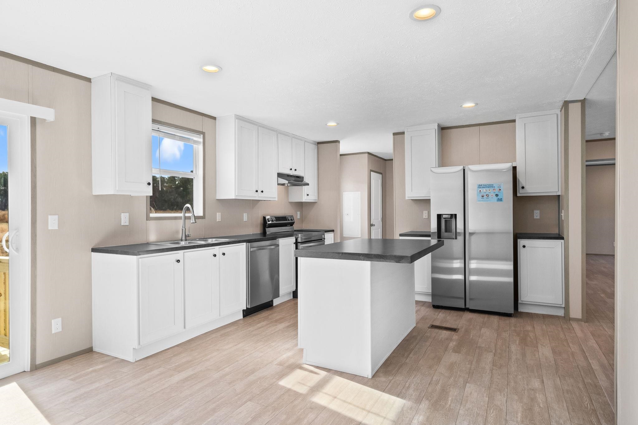 7136 Highway 366 Property Photo 6