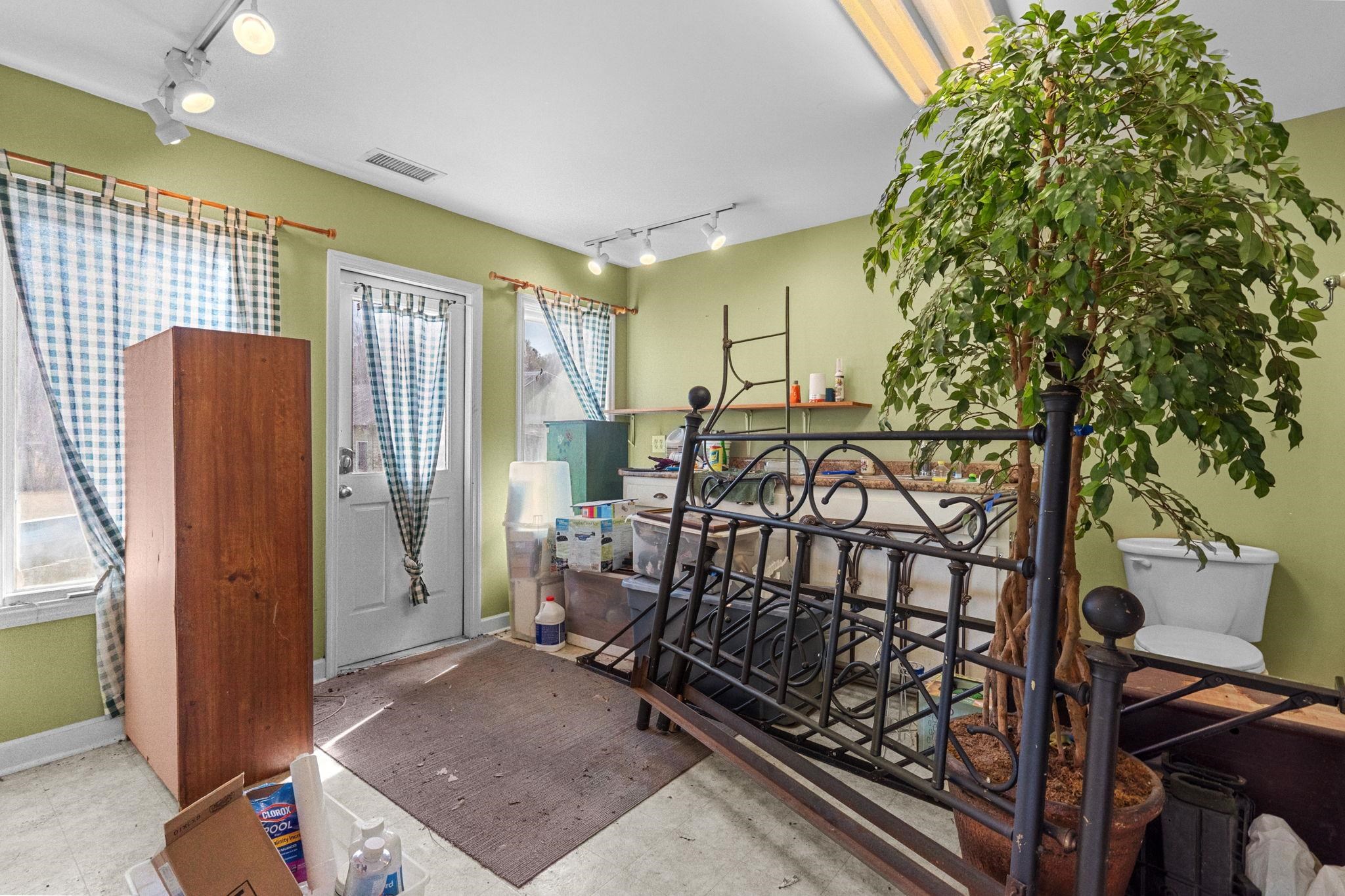 2950 Monaca Dr. Property Photo 20