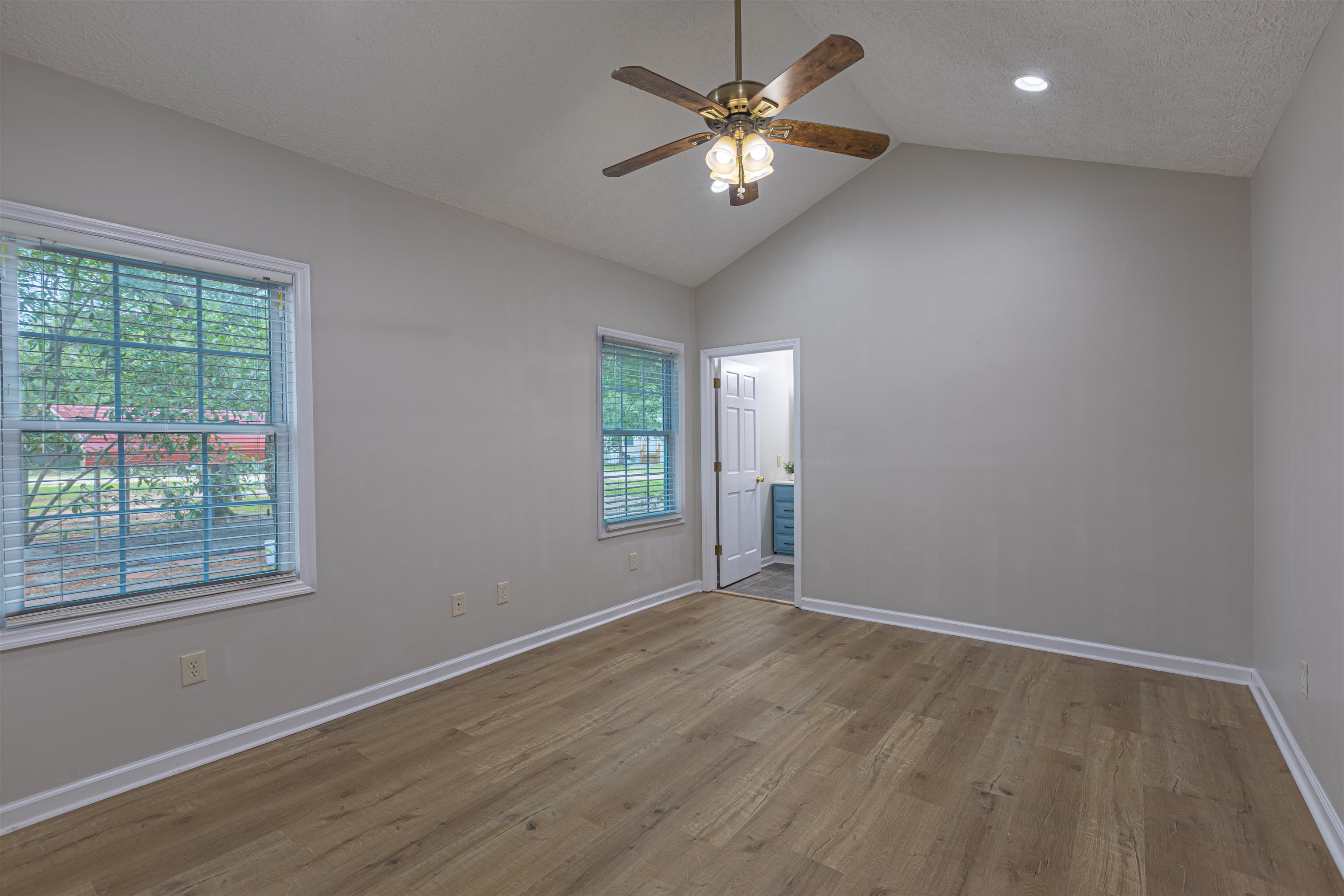 517 Porter Dr. Property Photo 37