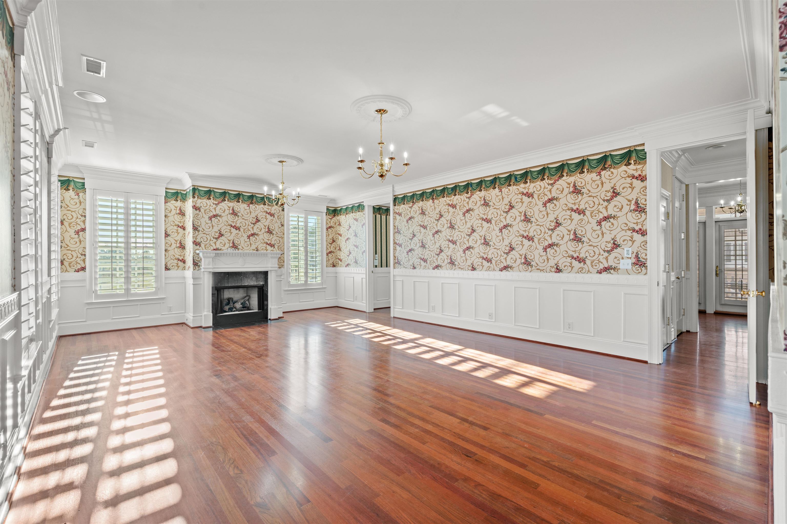 101 Greenwich Dr. Property Photo 16