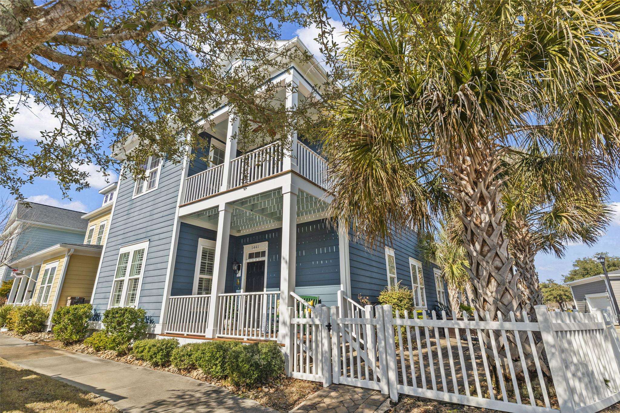 1441 Peterson St. Property Photo 1