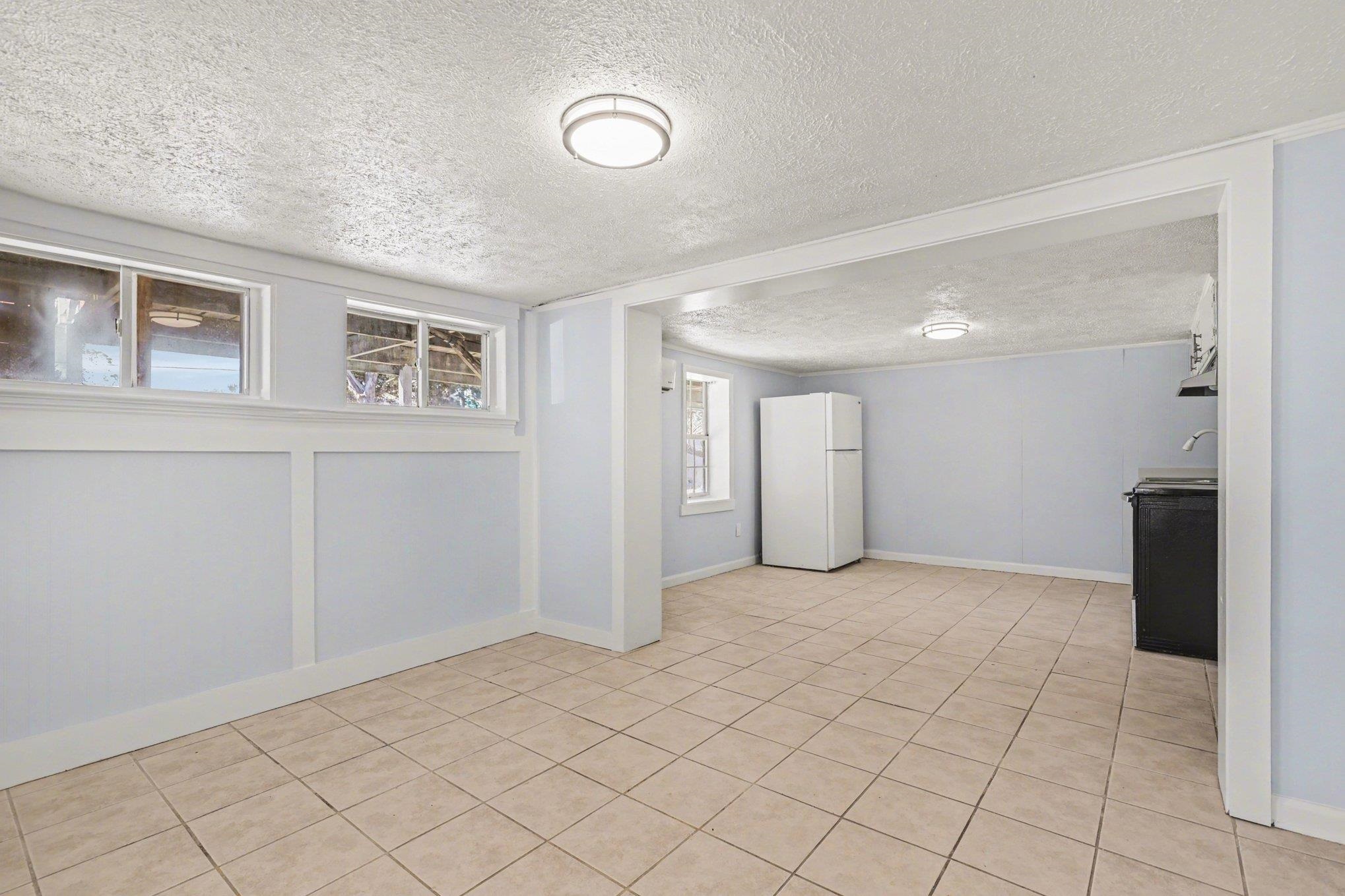 1710 Holly Dr. Property Photo 7