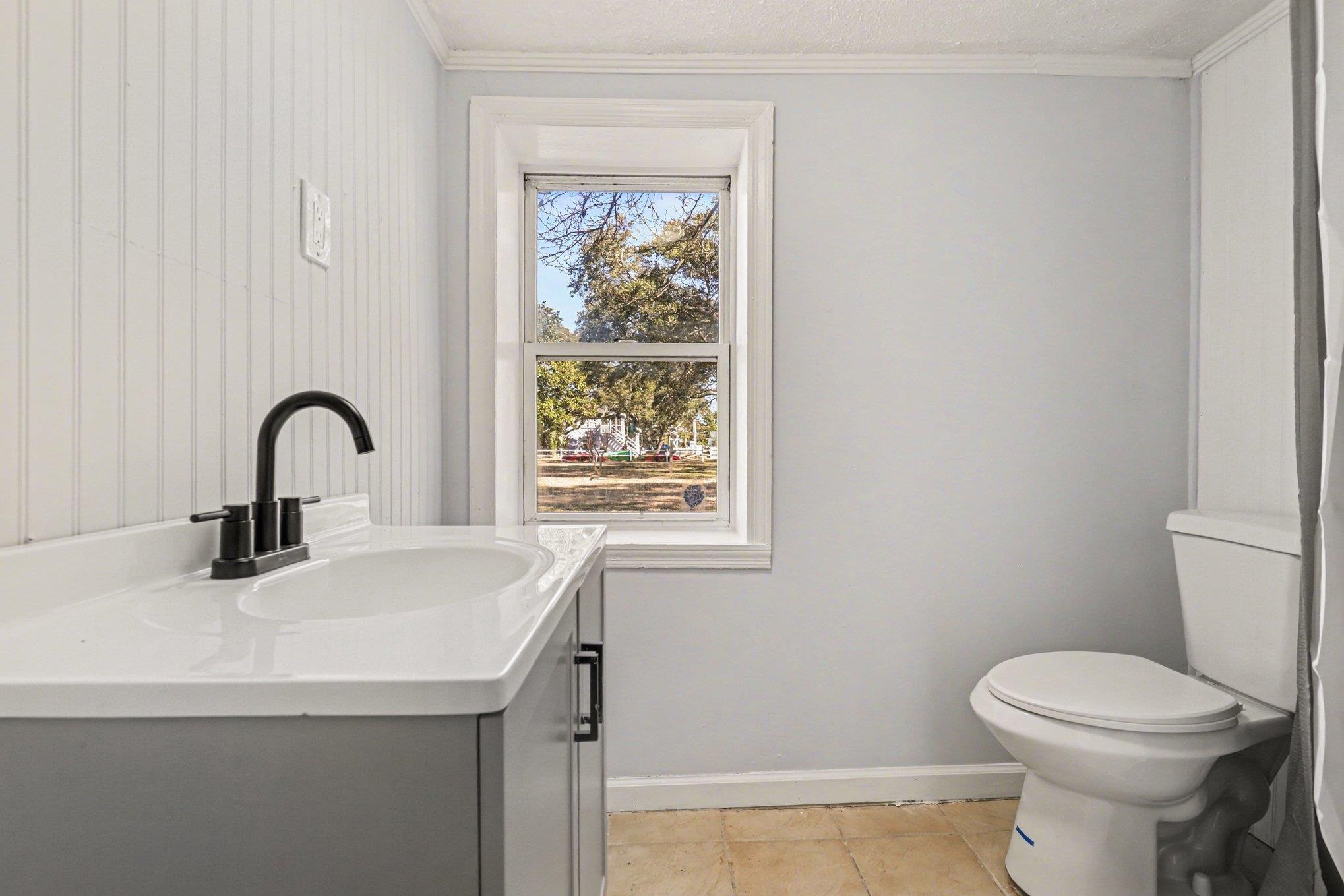 1710 Holly Dr. Property Photo 12