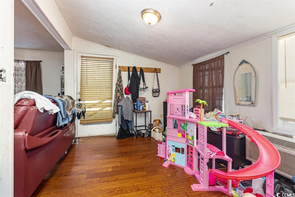 1710 Holly Dr. Property Photo 36