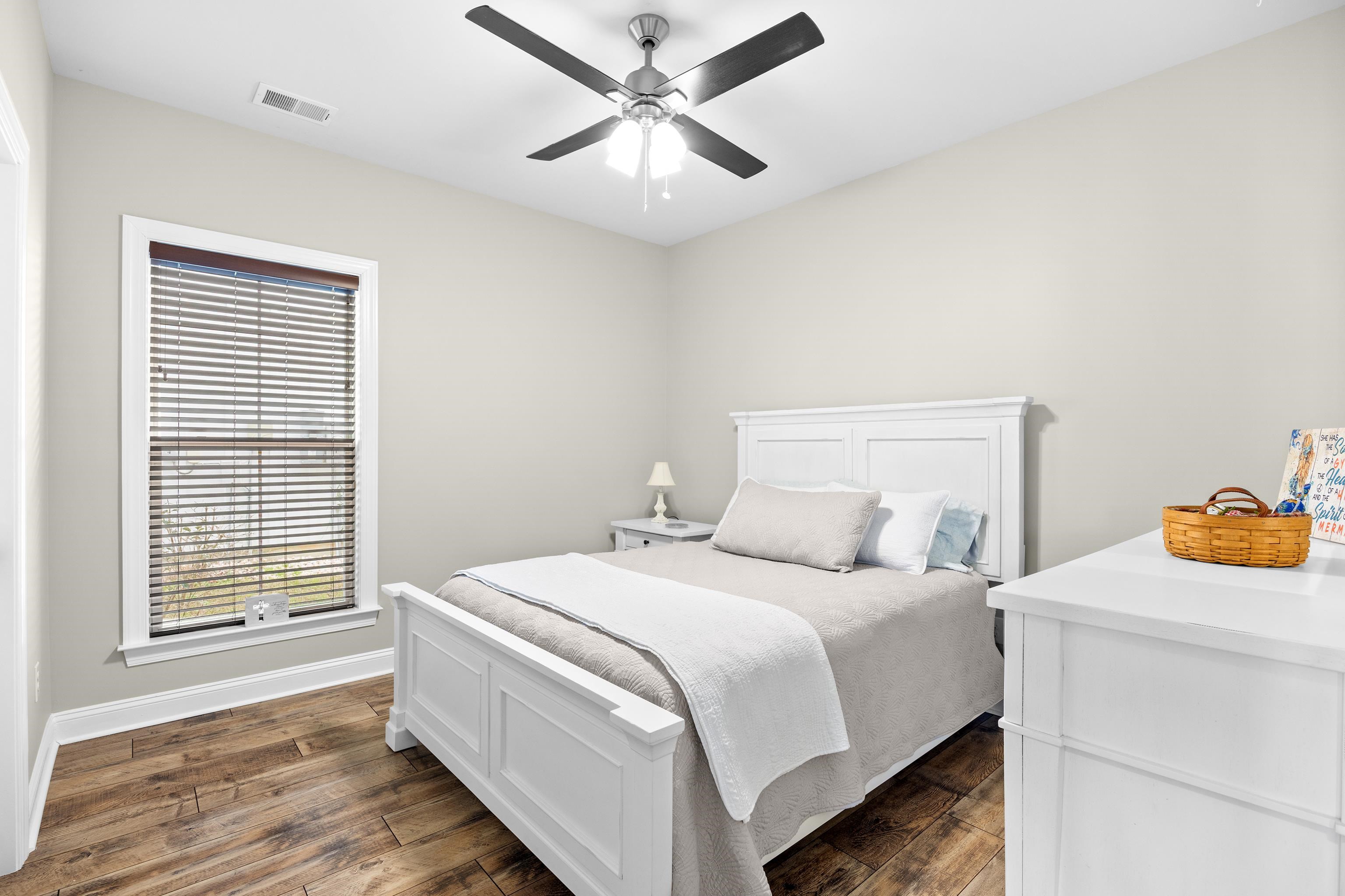 527 Chanted Dr. Property Photo 18