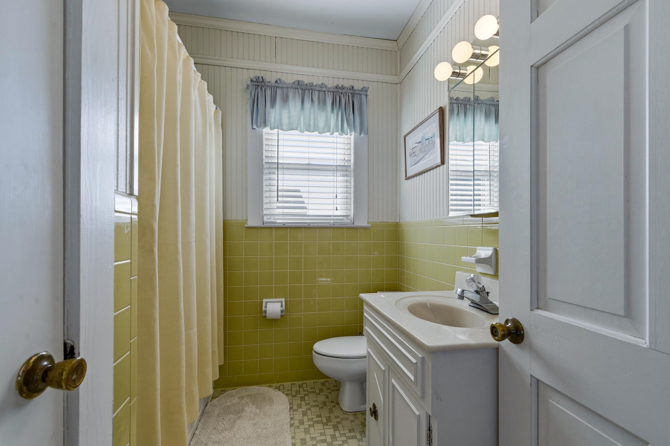 566 Yucca Ave. Property Photo 33