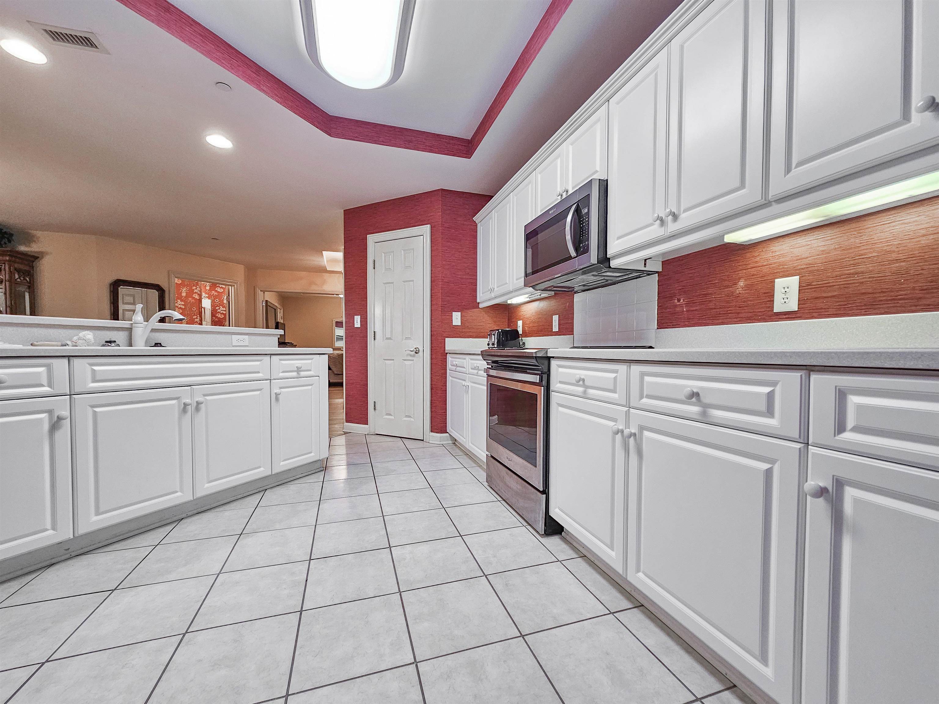 8500 Margate Circle Property Photo 13