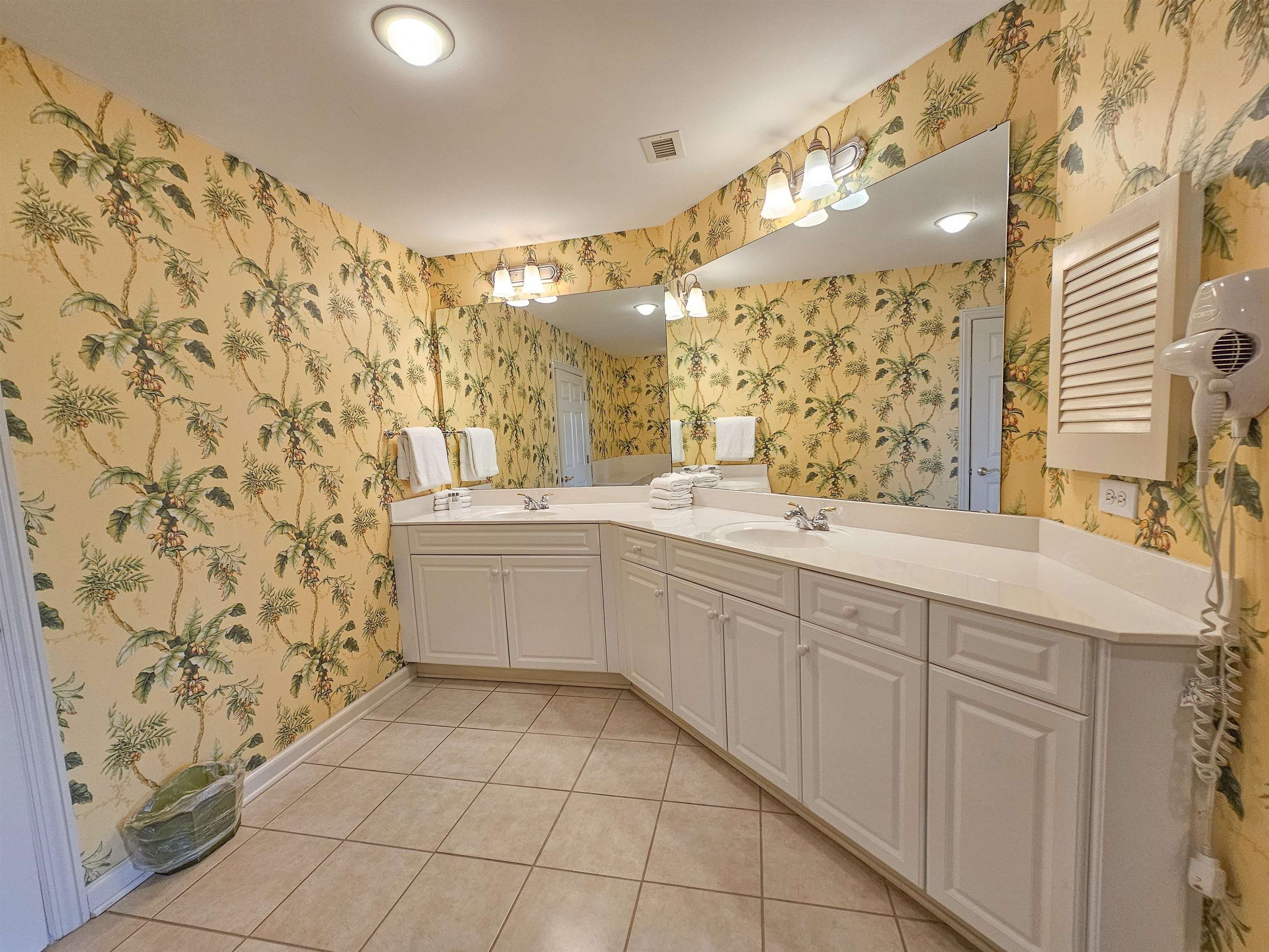 8500 Margate Circle Property Photo 27