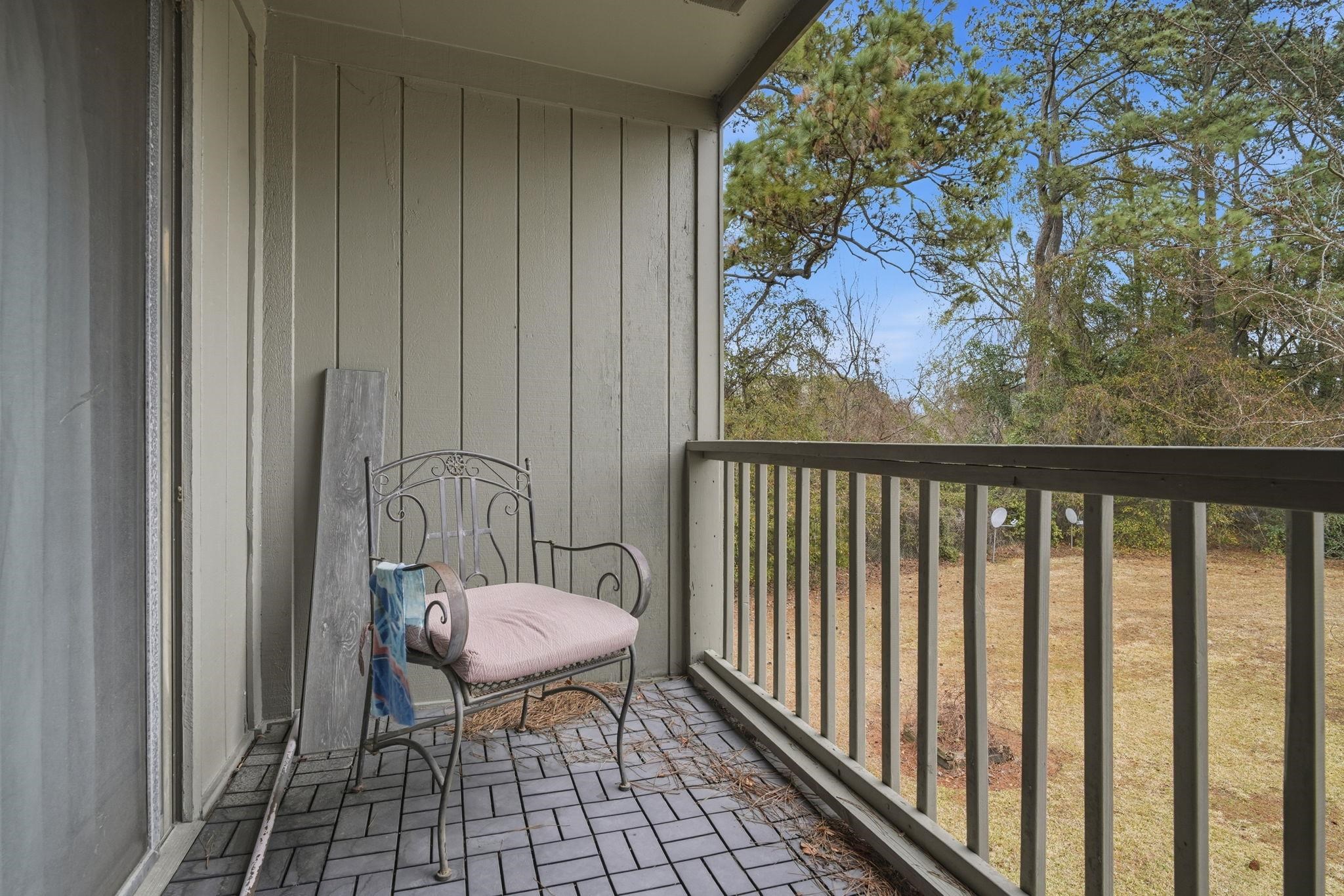 2000 Greens Blvd. Property Photo 20