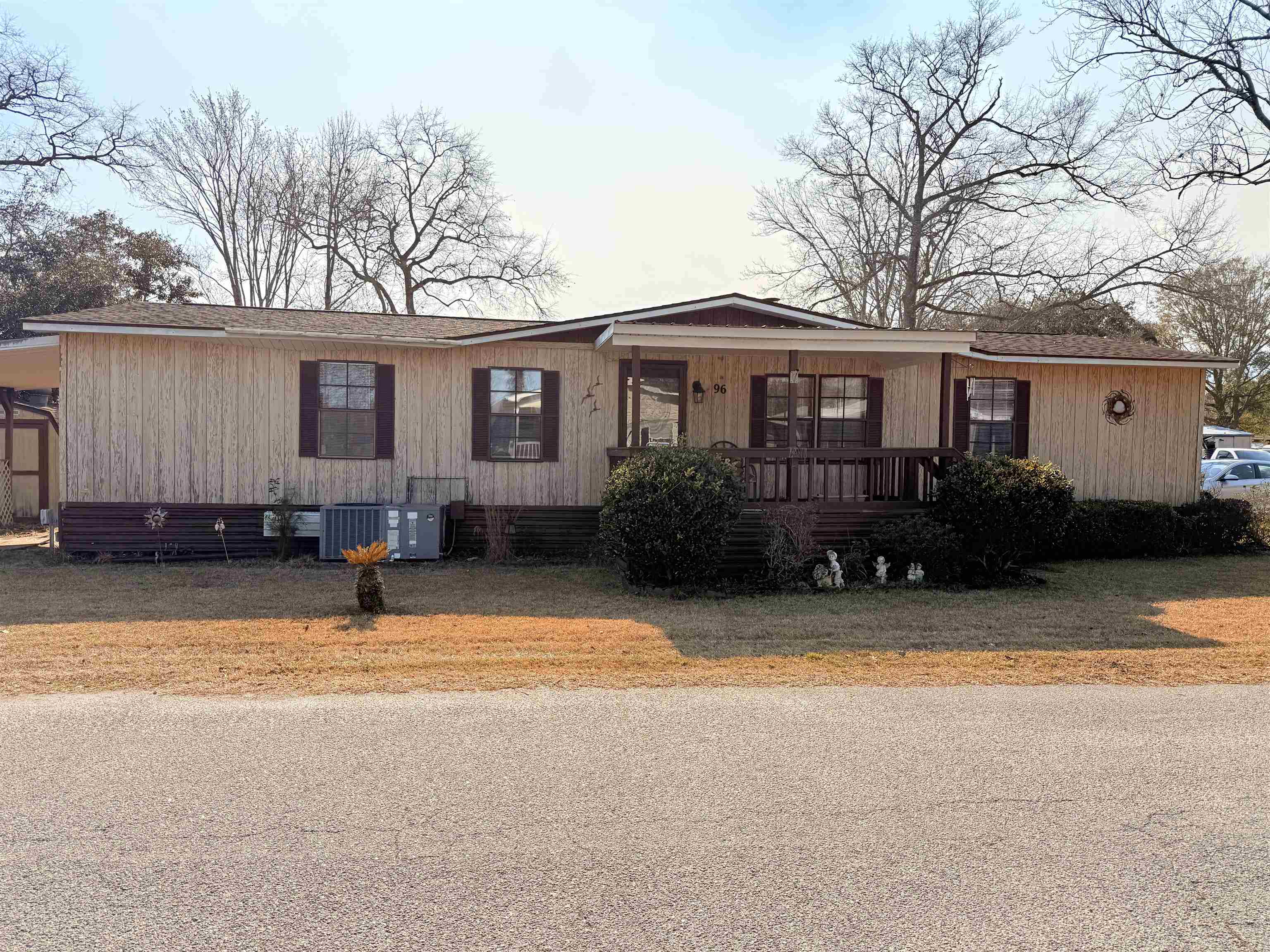 96 Crooked Island Circle Property Photo 1