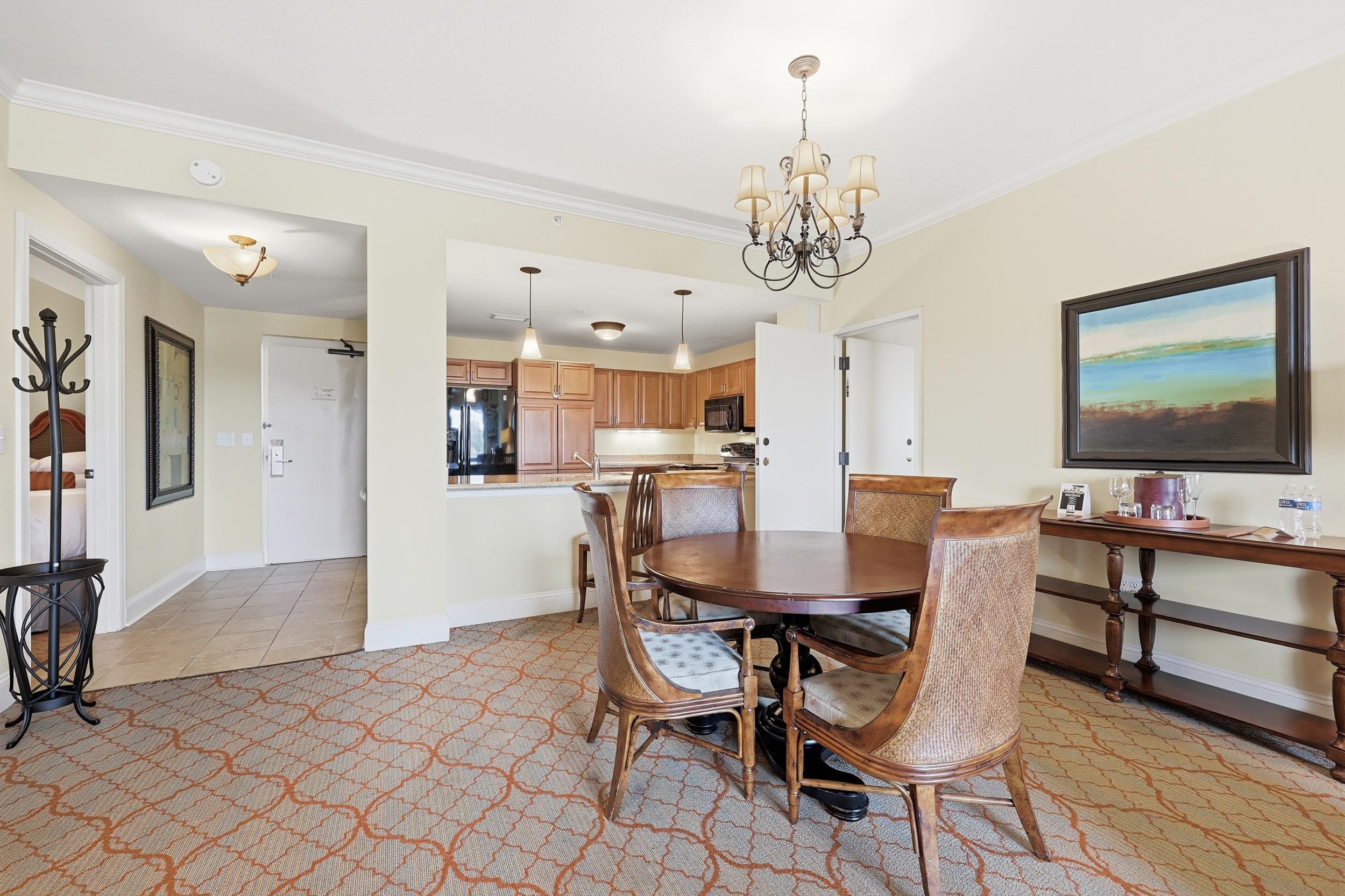 8121 Amalfi Pl. Property Photo 4