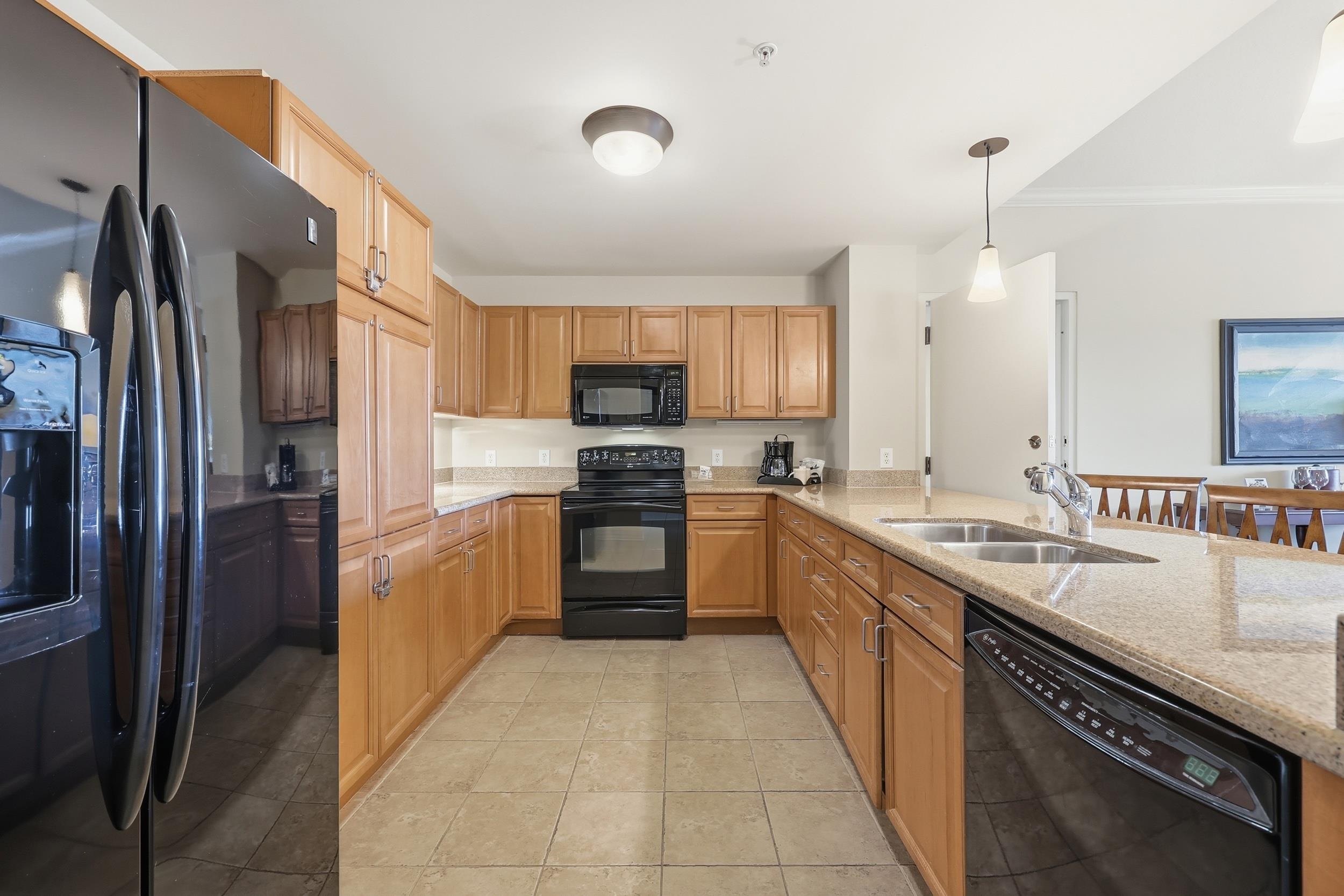 8121 Amalfi Pl. Property Photo 7