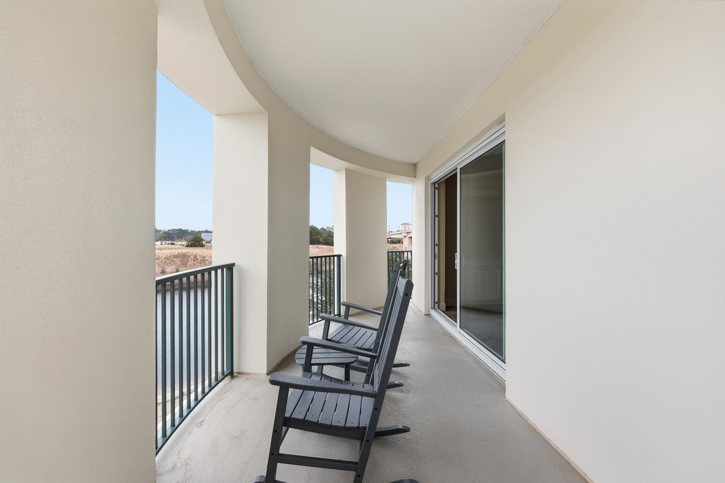 8121 Amalfi Pl. Property Photo 32