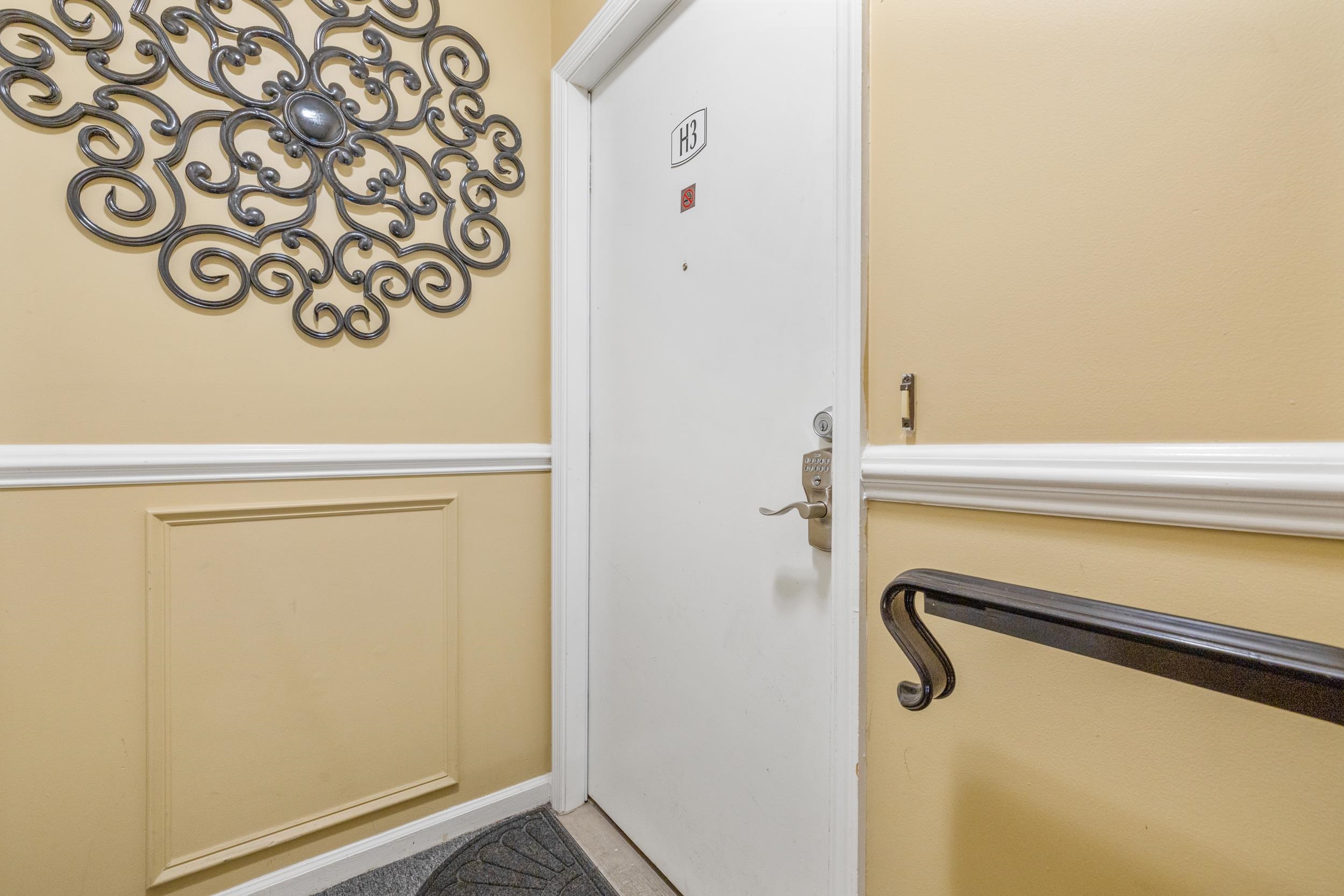 209 Double Eagle Dr. Property Photo 2