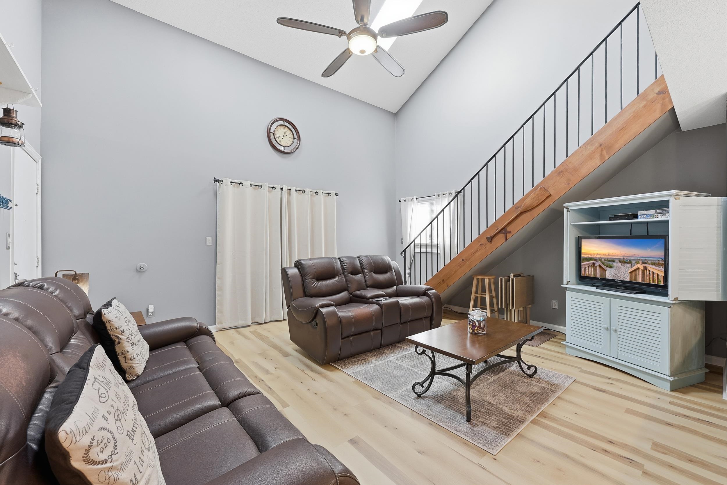 209 Double Eagle Dr. Property Photo 8