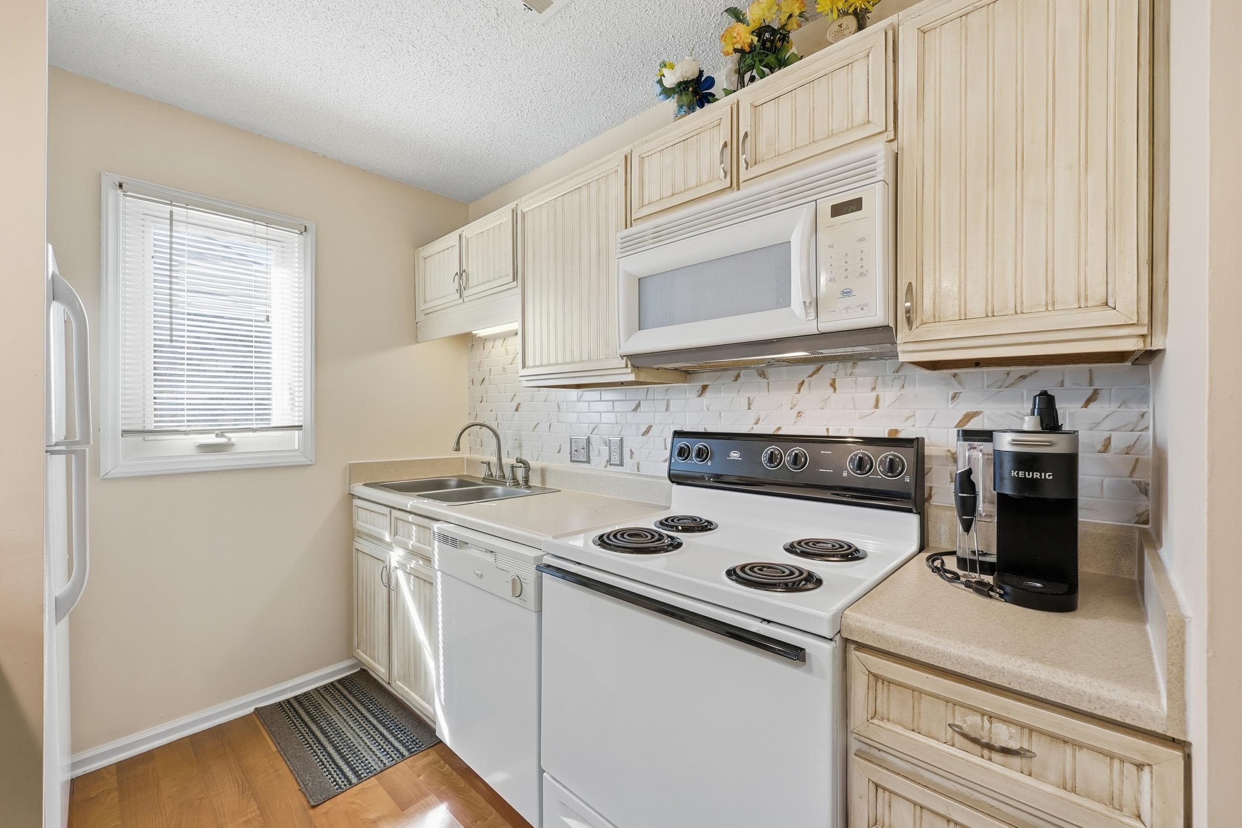 209 Double Eagle Dr. Property Photo 14