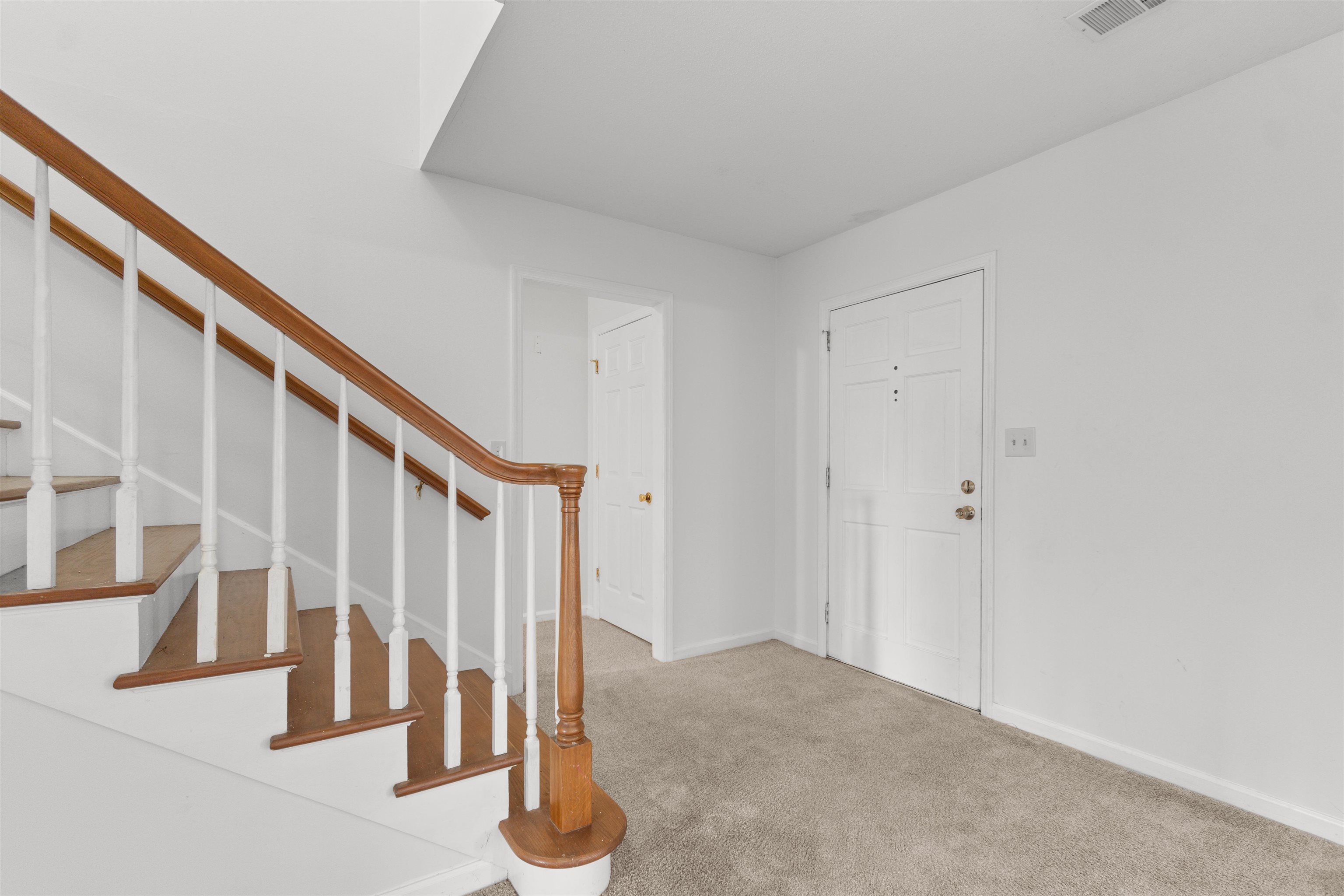 2905 Whites Bridge Dr. Property Photo 5