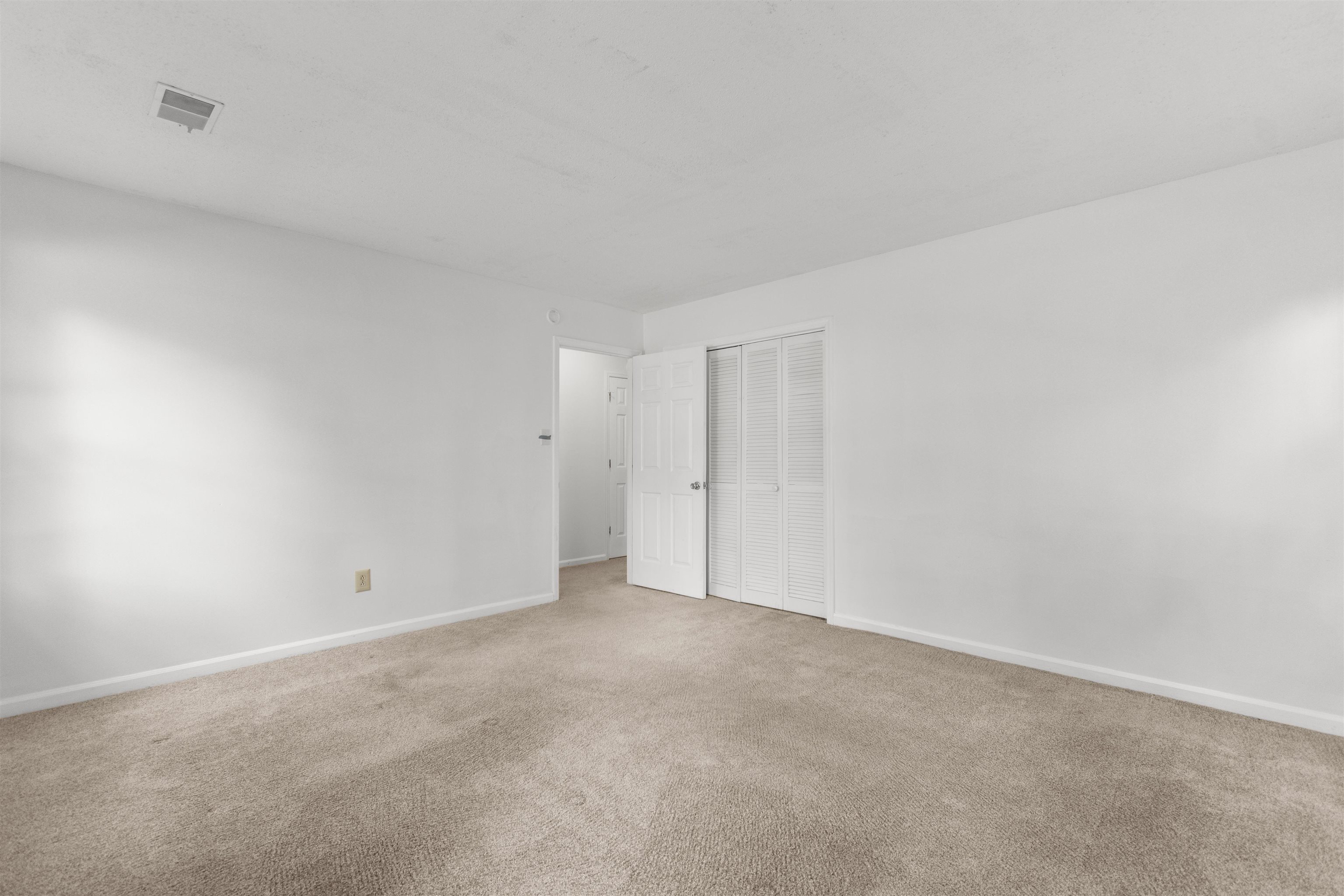 2905 Whites Bridge Dr. Property Photo 32