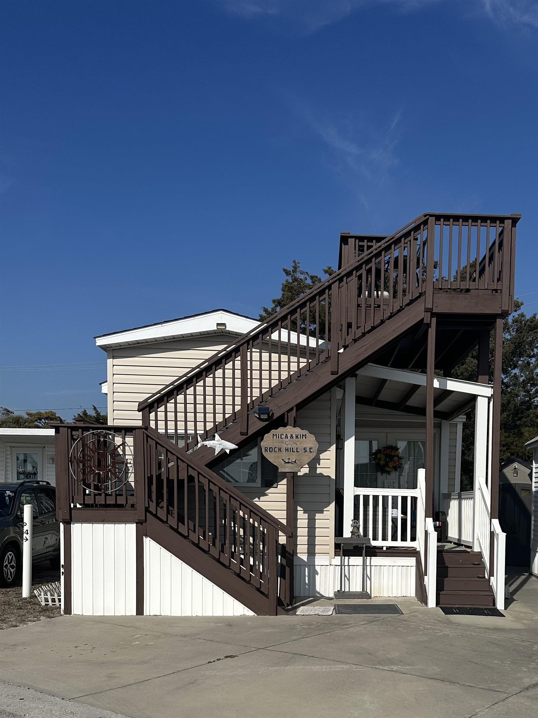 9700 Kings Rd. Property Photo 1