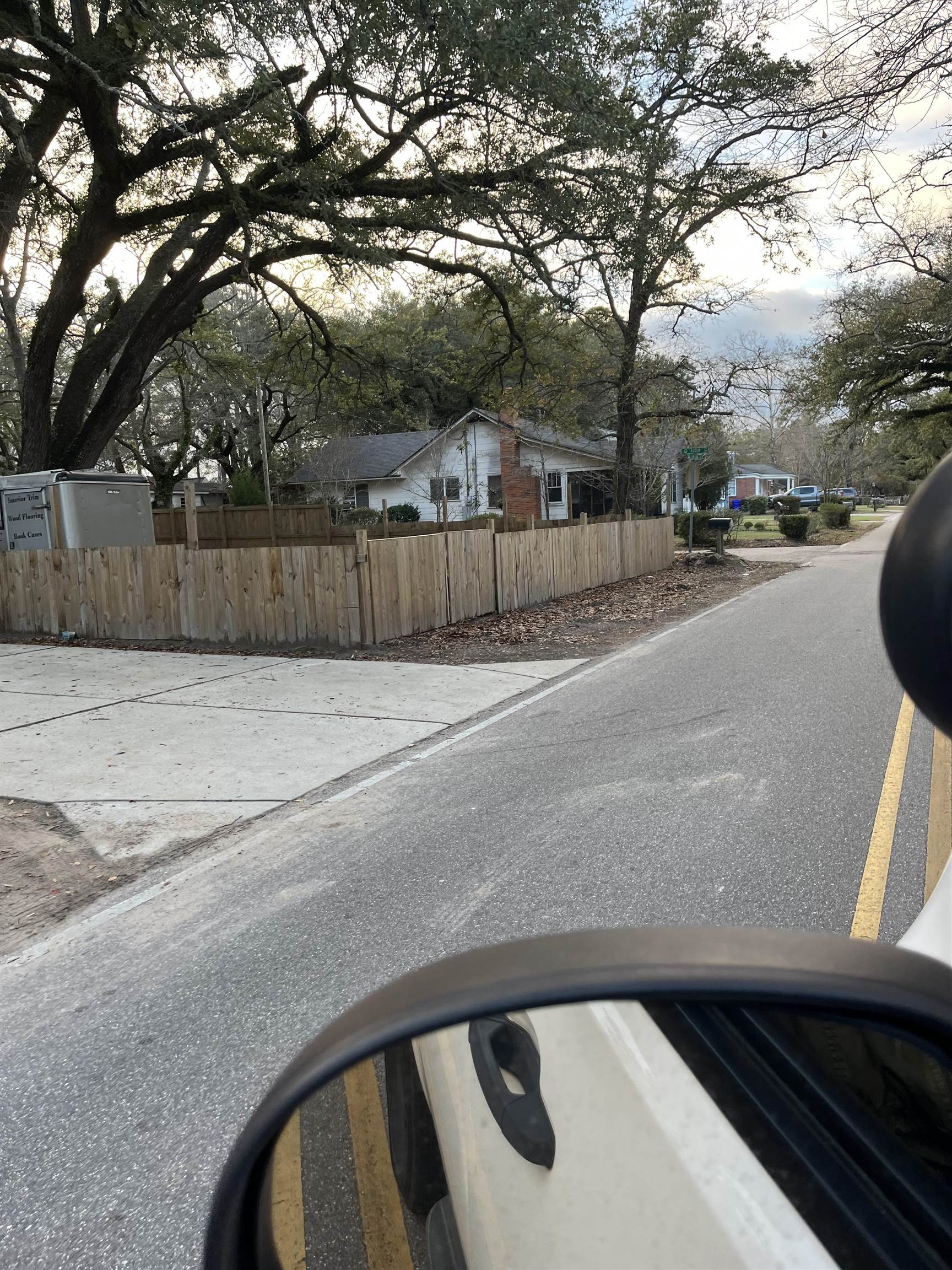 415 Live Oak St. Property Photo 16